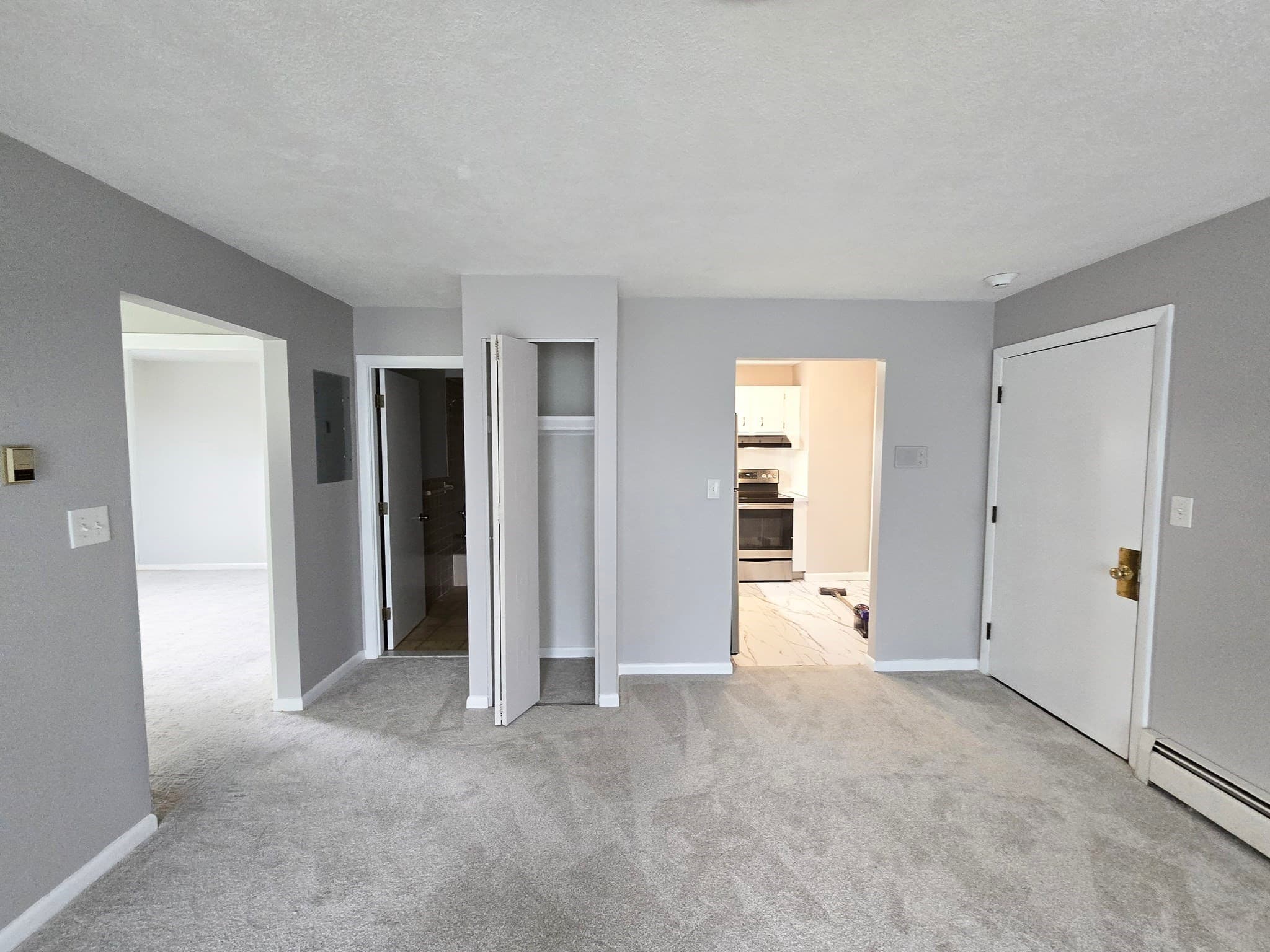 Condominium at 6-8 Broadway Ave # 8, Ipswich MA 01938, Ipswich, photo 5 of 7