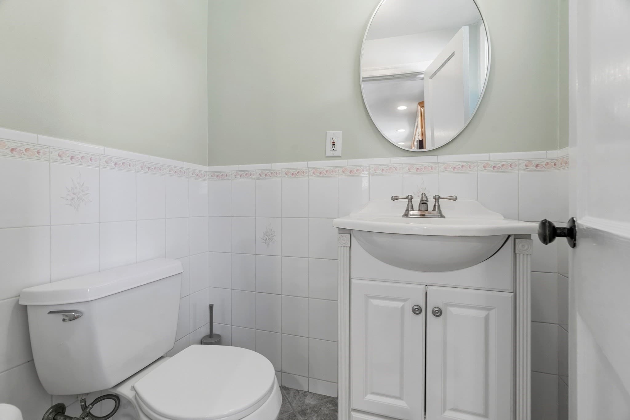 Single Family Residence at 31 Zeller St, Boston MA 02131, Boston, photo 16 of 42
