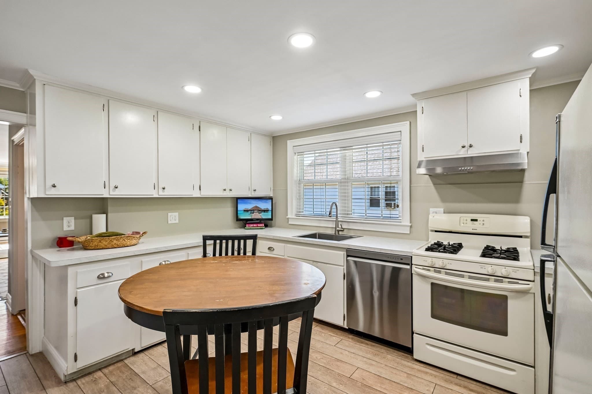 2 Family - 2 Units Up/Down at 86 Wright Ave, Medford MA 02155, Medford, photo 20 of 39