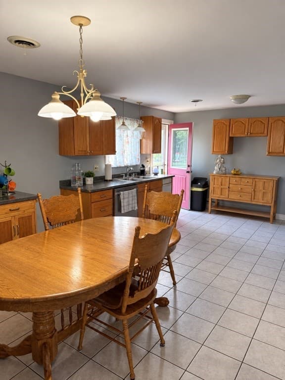 Single Family Residence at 156 Eastview Ave, Somerset MA 02726, Somerset, photo 12 of 42