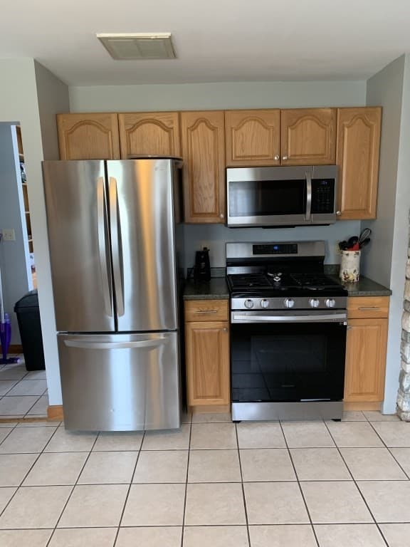 Single Family Residence at 156 Eastview Ave, Somerset MA 02726, Somerset, photo 14 of 42