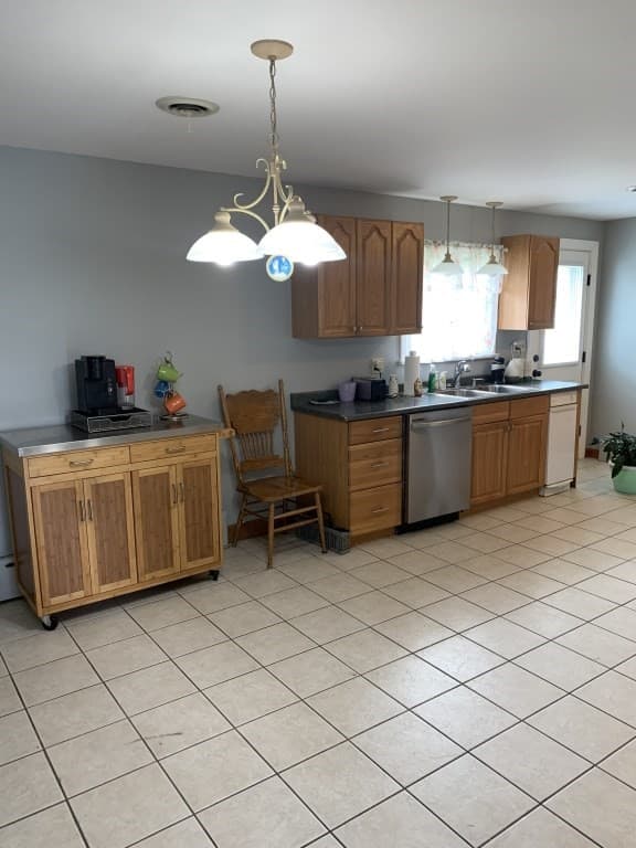 Single Family Residence at 156 Eastview Ave, Somerset MA 02726, Somerset, photo 18 of 42
