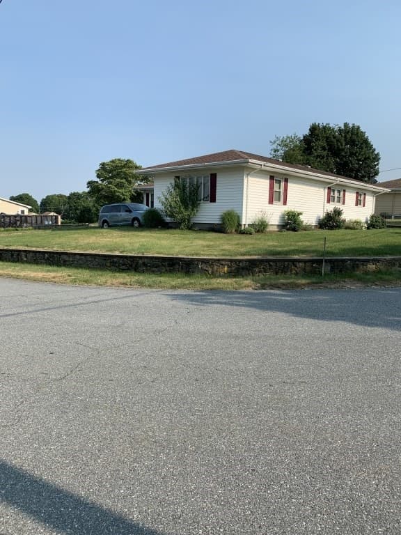Single Family Residence at 156 Eastview Ave, Somerset MA 02726, Somerset, photo 4 of 42