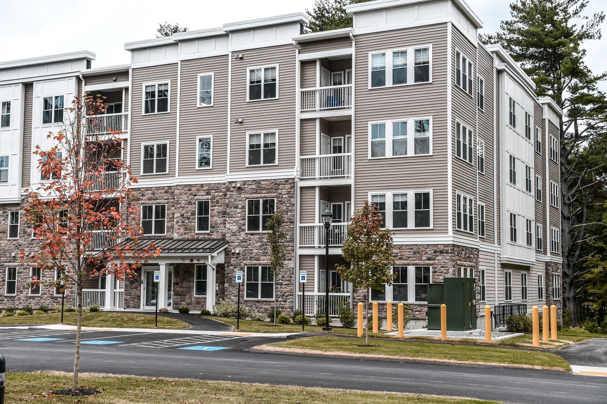 2 Winslow Ln # 310, Grafton MA 01536
