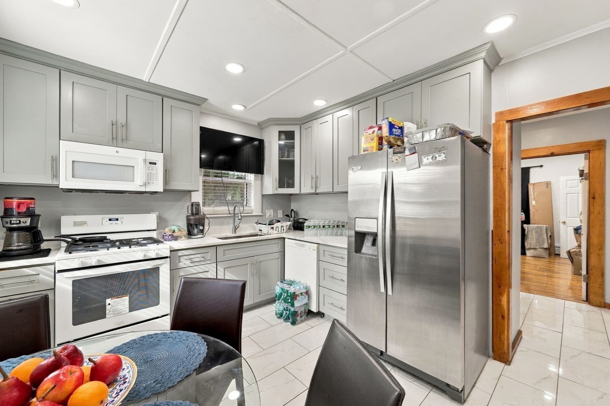 Multi Family at 104 Waterhill St, Lynn MA 01905, Lynn, photo 13 of 35
