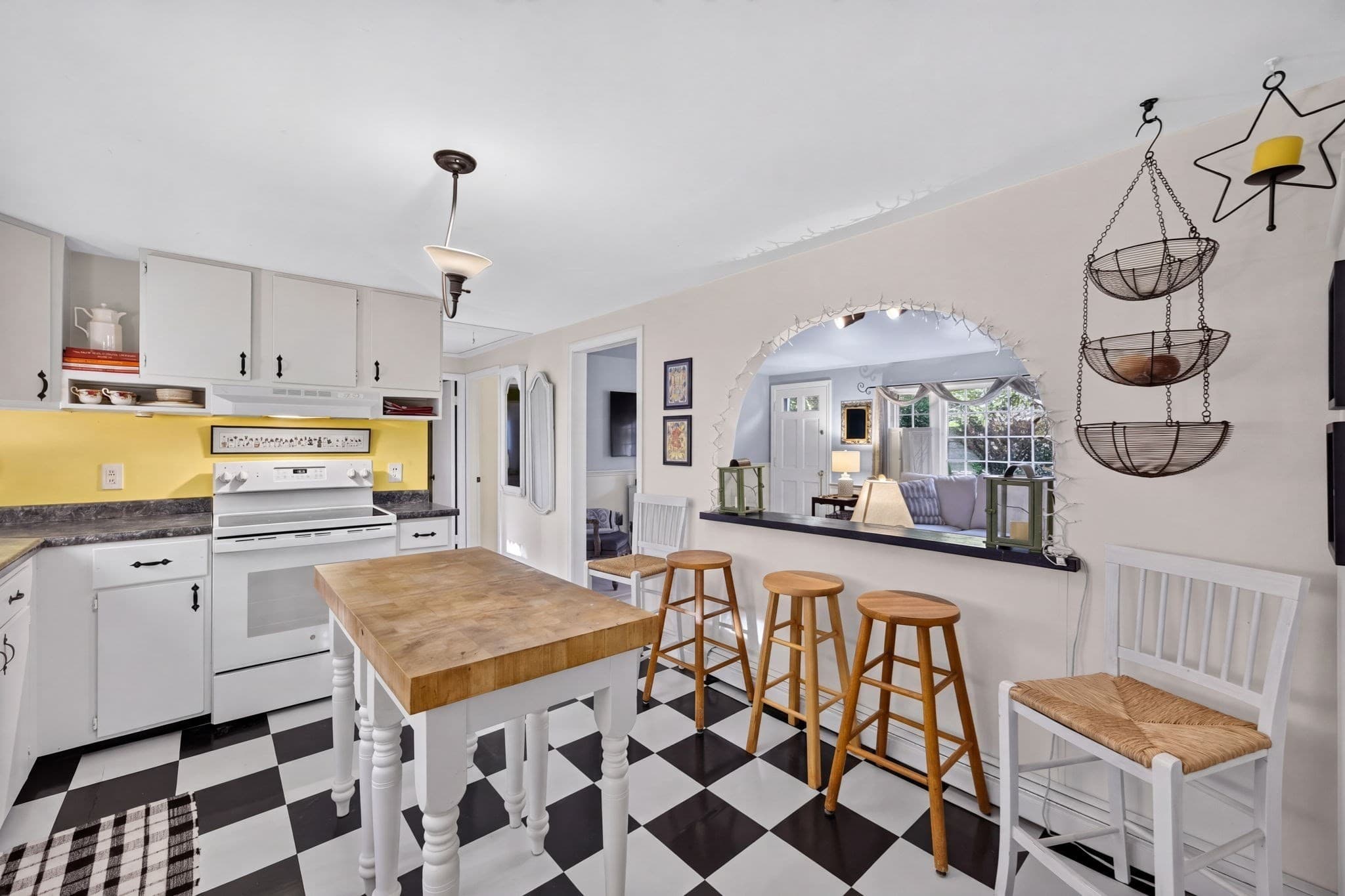 Single Family Residence at 71 Homeport Dr, Barnstable MA 02601, Barnstable, photo 9 of 38