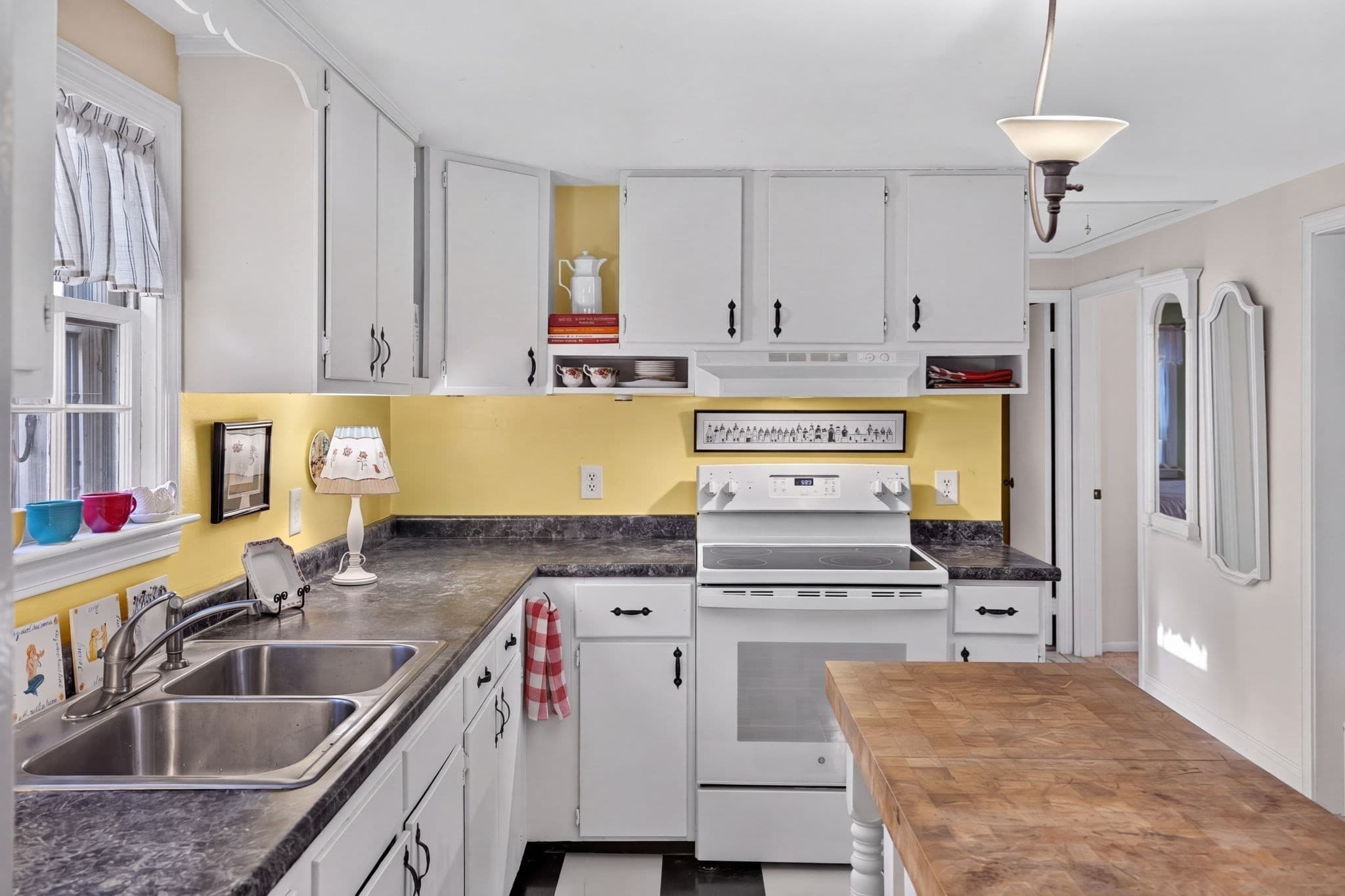Single Family Residence at 71 Homeport Dr, Barnstable MA 02601, Barnstable, photo 8 of 38