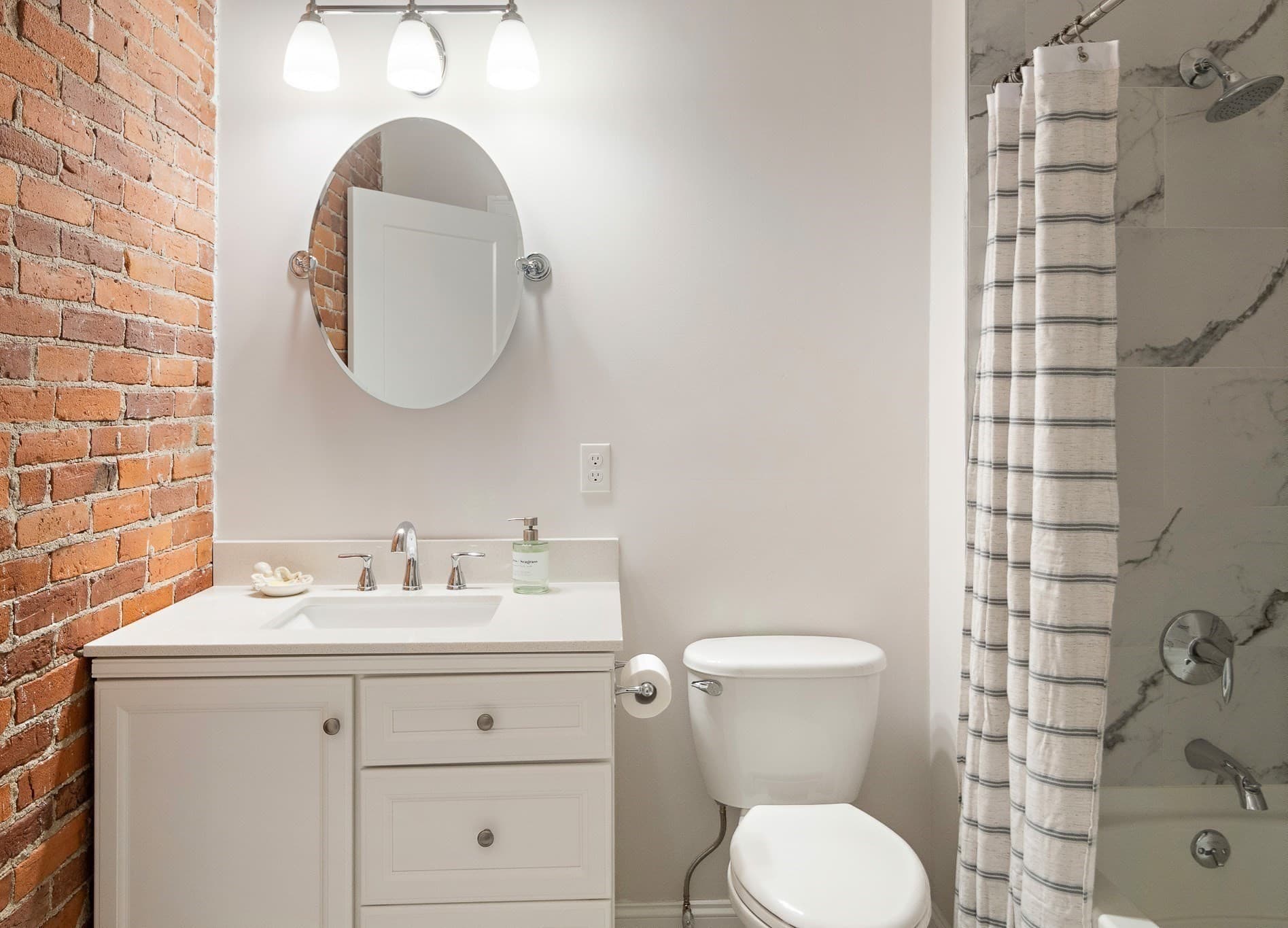 Condominium at 10 Congress St # 301, Amesbury MA 01913, Amesbury, photo 16 of 19