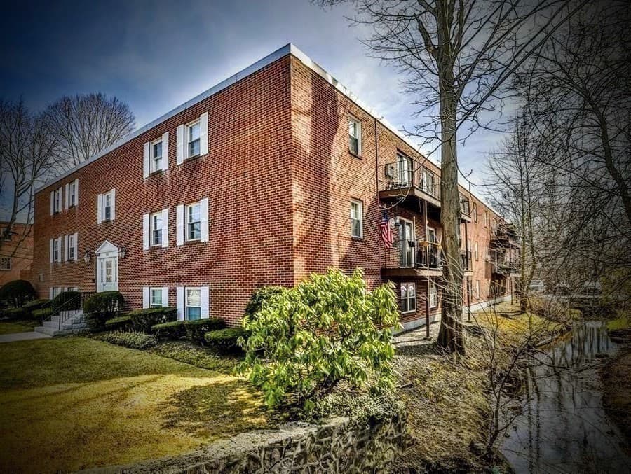 Condominium at 276 Albion # 5, Wakefield MA 01880, Wakefield, photo 7 of 9
