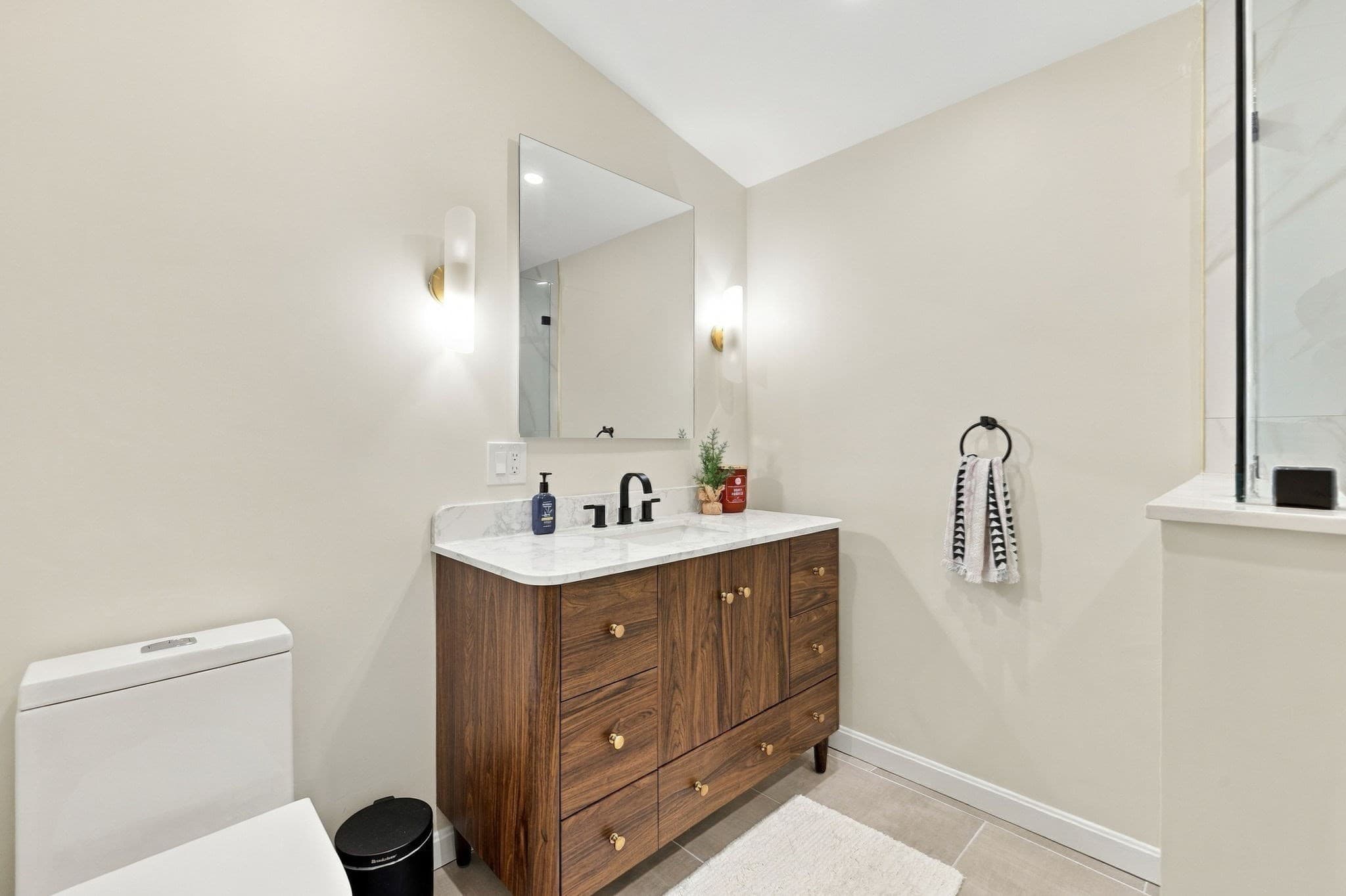 Single Family Residence at 59 Colonial Ave, Lynn MA 01904, Lynn, photo 27 of 42