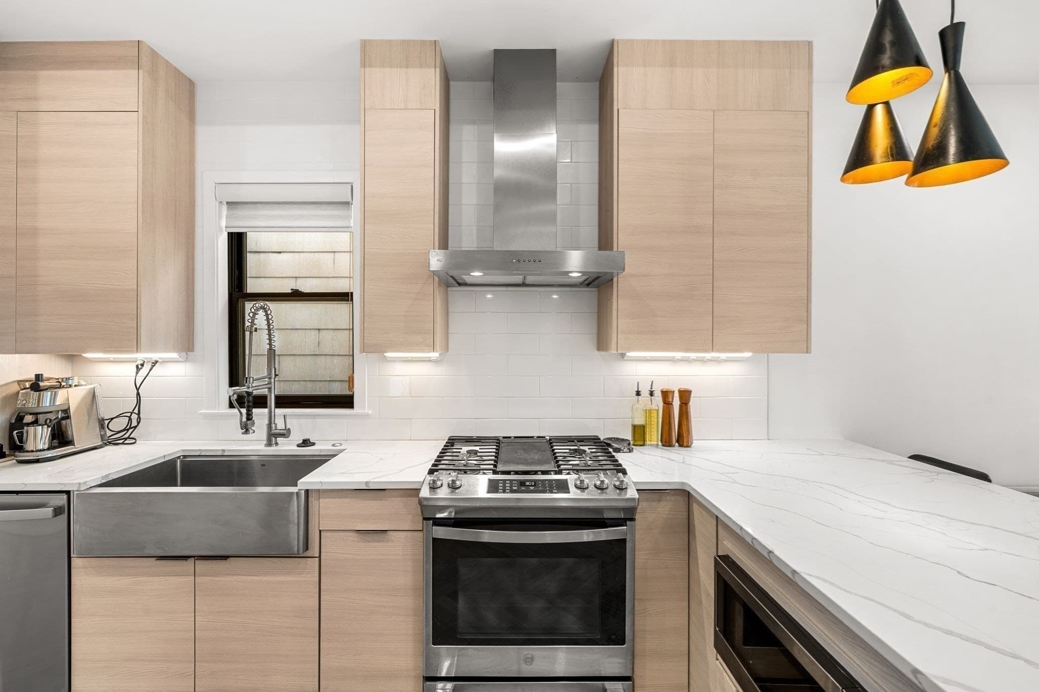 Condominium at 86 Princeton St # 3, Boston MA 02128, Boston, photo 5 of 37