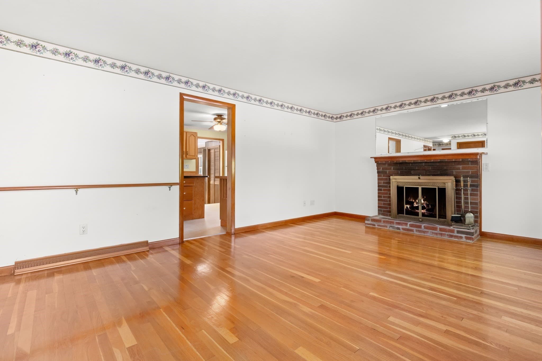 Single Family Residence at 163 Center St, Groveland MA 01834, Groveland, photo 2 of 41