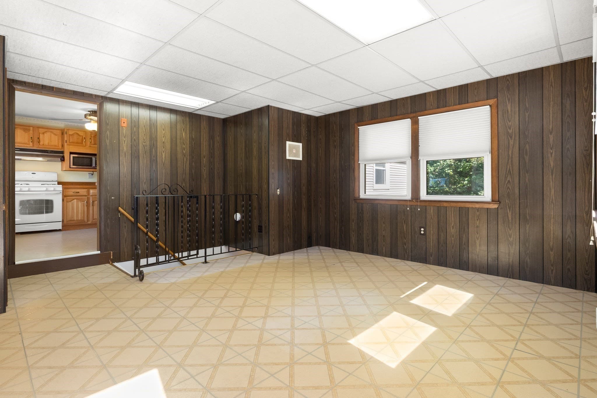 Single Family Residence at 163 Center St, Groveland MA 01834, Groveland, photo 20 of 41