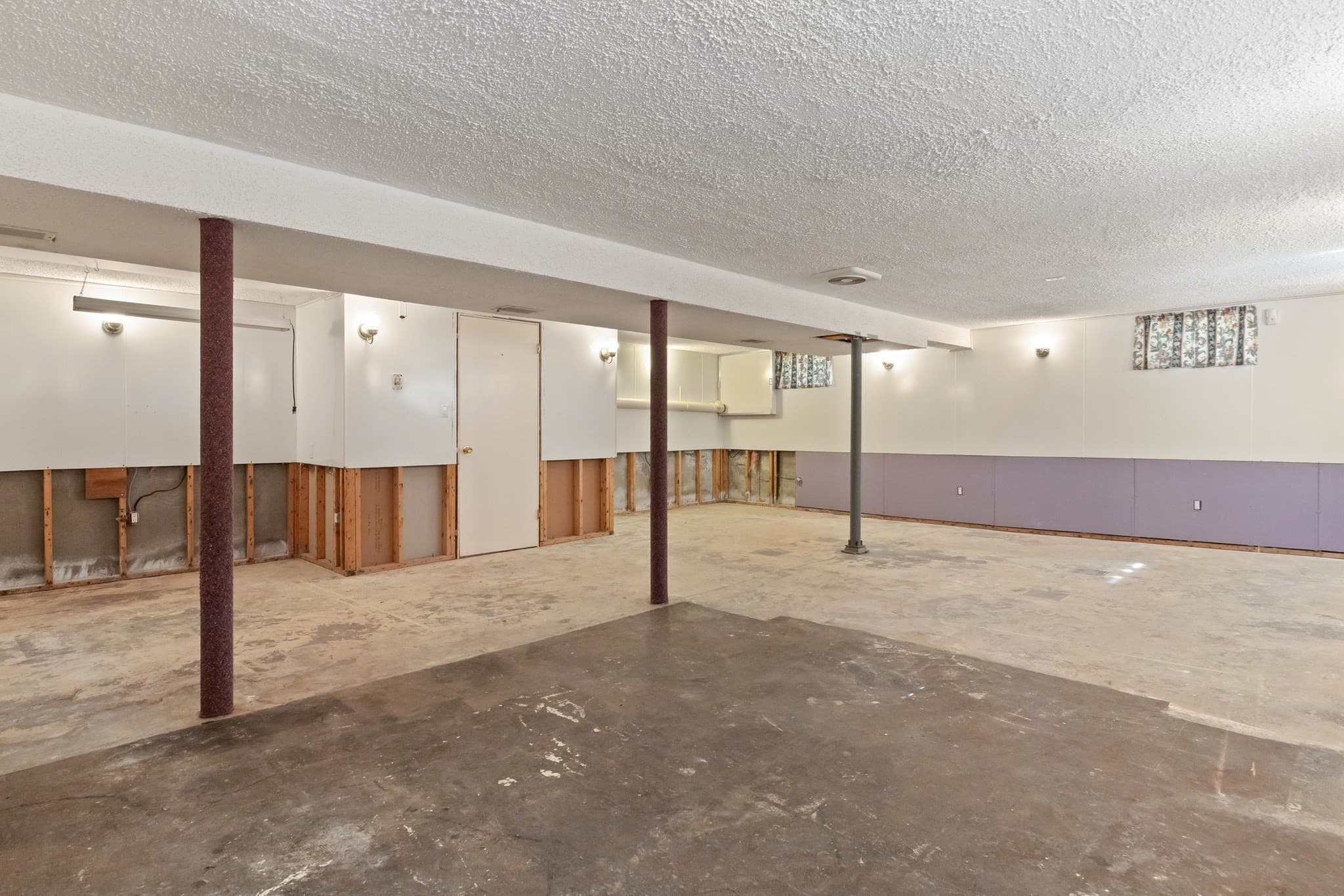 Single Family Residence at 163 Center St, Groveland MA 01834, Groveland, photo 25 of 41