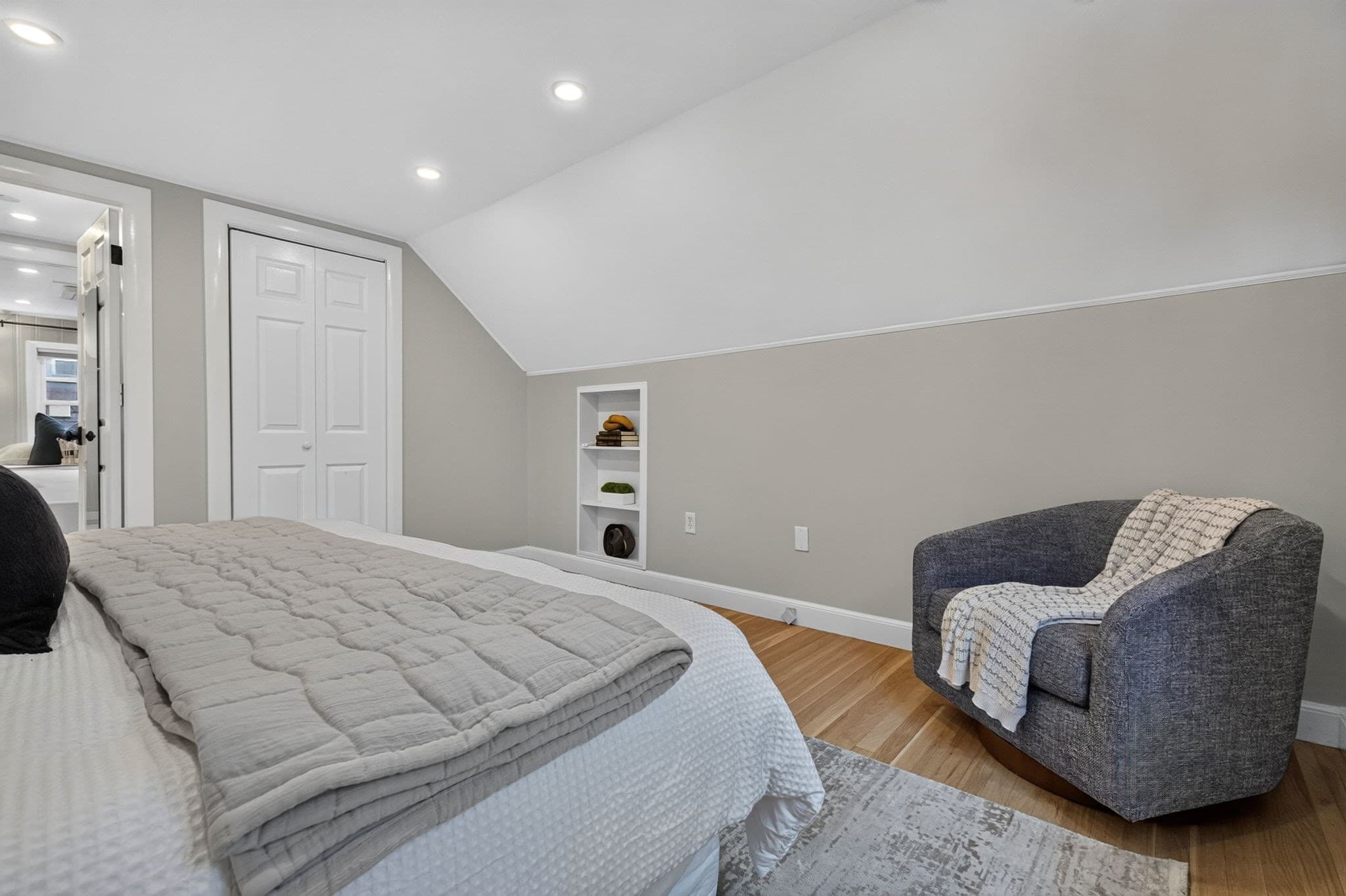 Single Family Residence at 19 Bellaire Rd, Boston MA 02132, Boston, photo 22 of 42