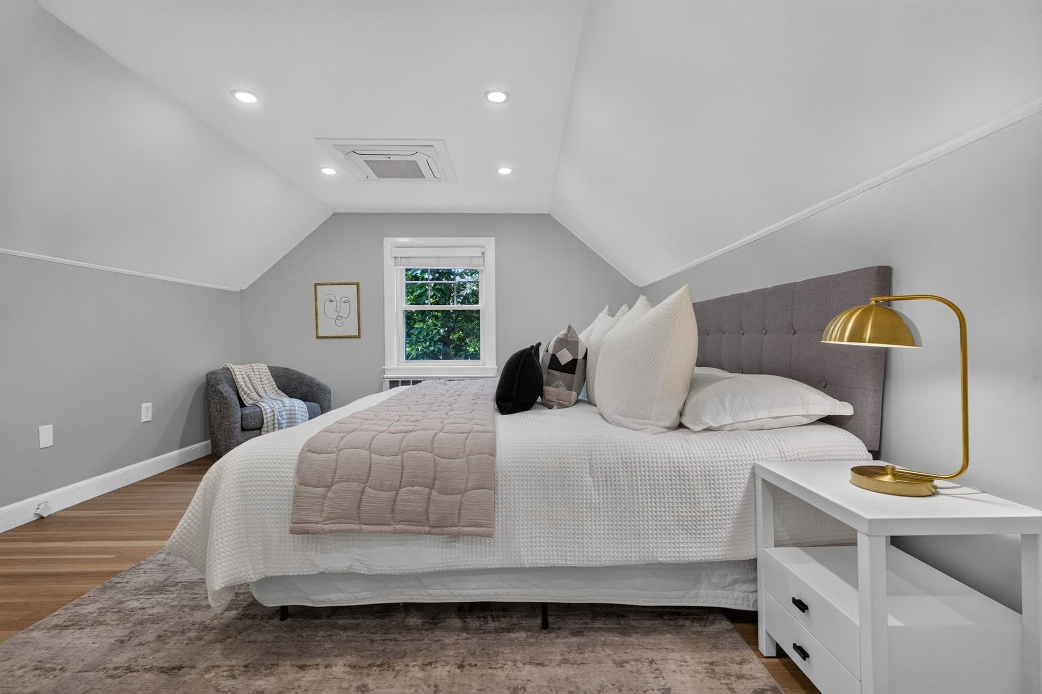Single Family Residence at 19 Bellaire Rd, Boston MA 02132, Boston, photo 20 of 42