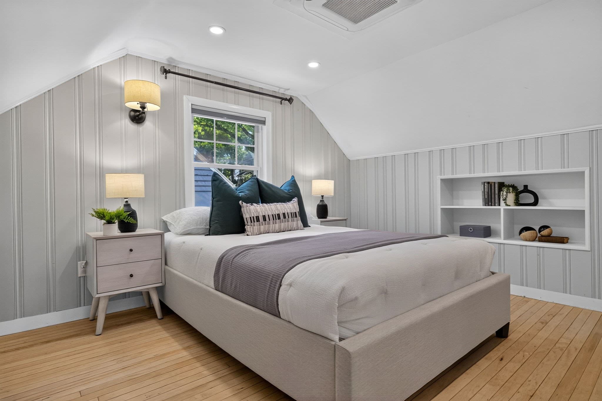 Single Family Residence at 19 Bellaire Rd, Boston MA 02132, Boston, photo 18 of 42