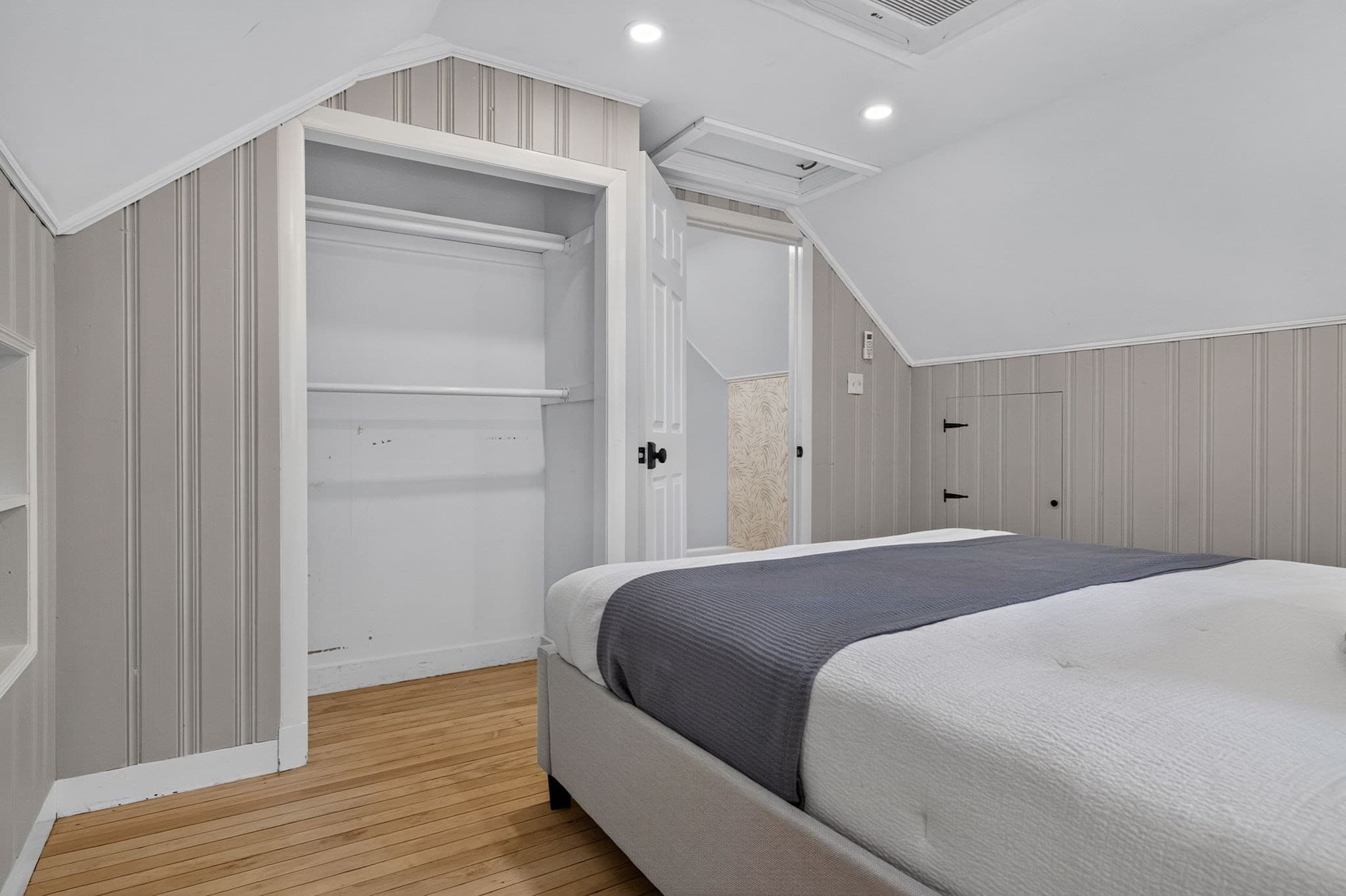 Single Family Residence at 19 Bellaire Rd, Boston MA 02132, Boston, photo 19 of 42