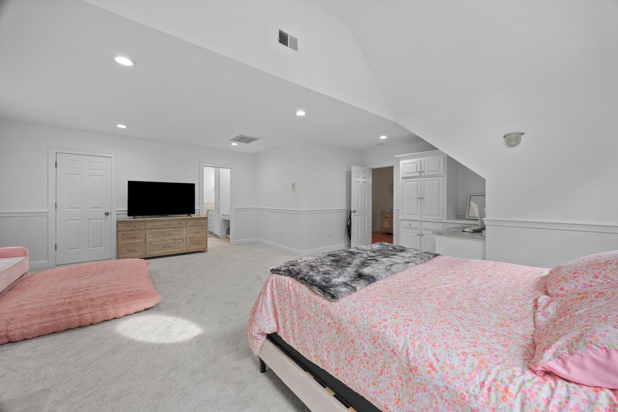 Single Family Residence at 75 Spring St, Shrewsbury MA 01545, Shrewsbury, photo 23 of 41