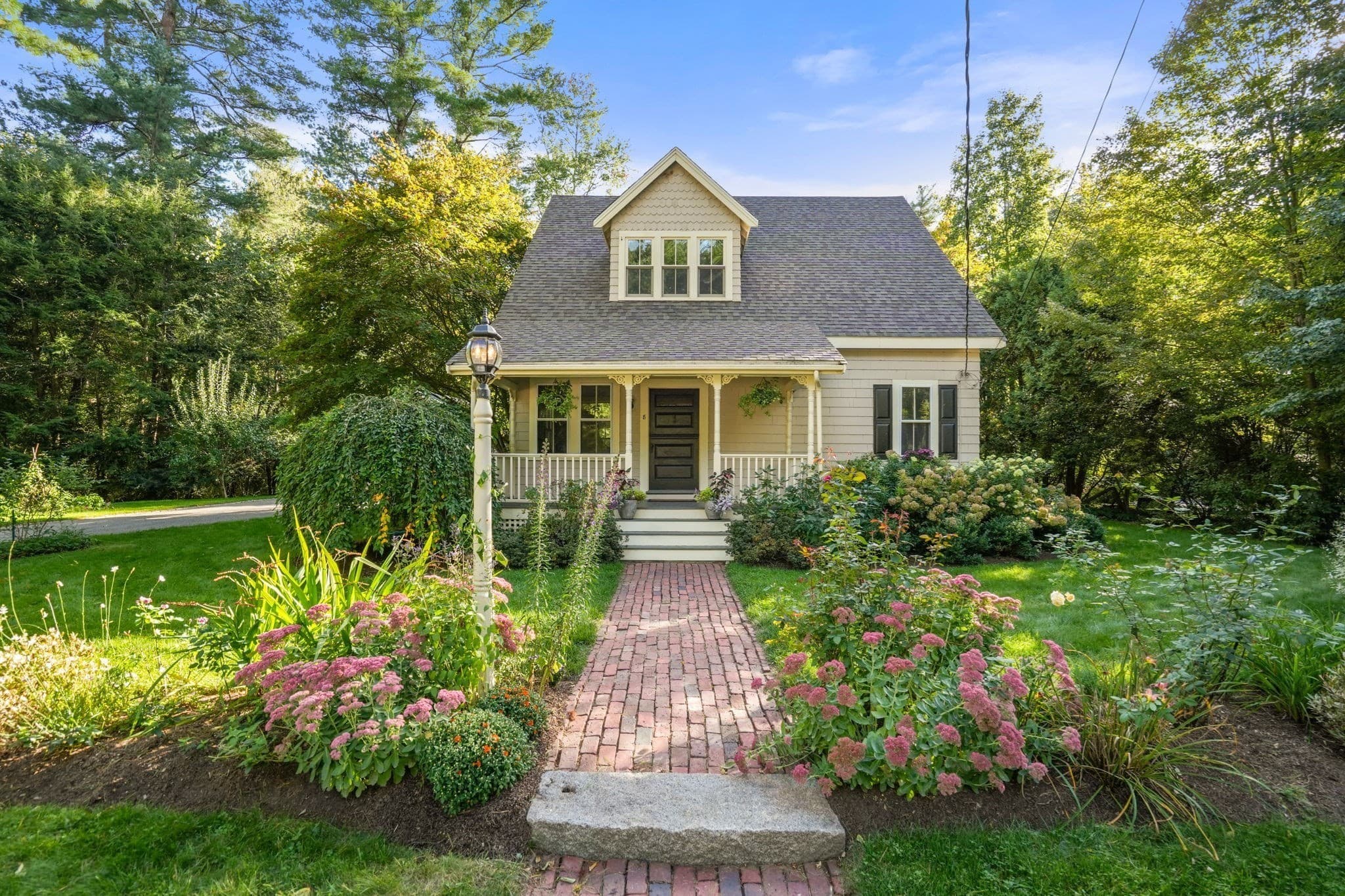 Single Family Residence at 8 East Rd, Wayland MA 01778, Wayland, photo 2 of 19