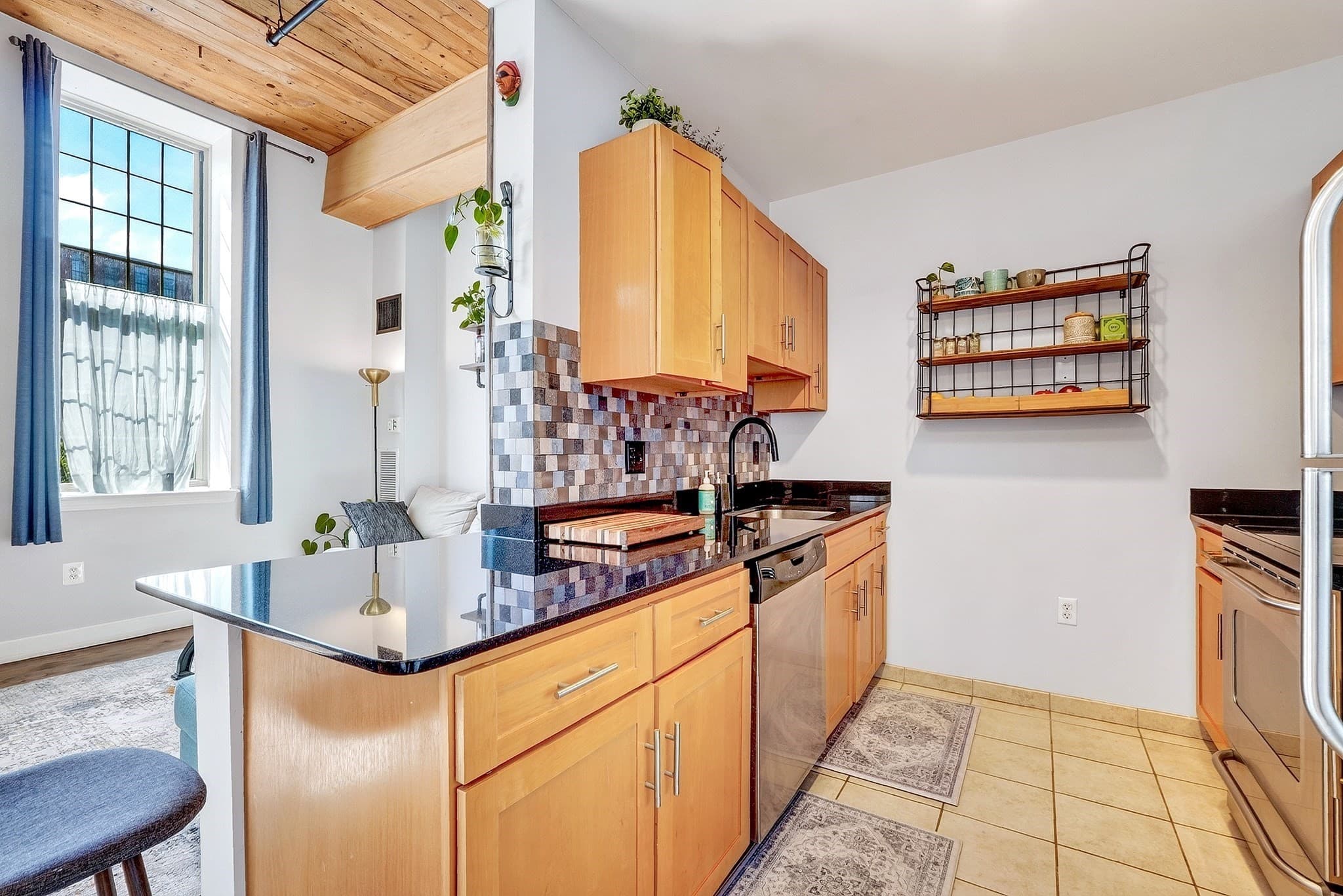 Condominium at 52 Lawrence Dr. # M213, Lowell MA 01854, Lowell, photo 5 of 33