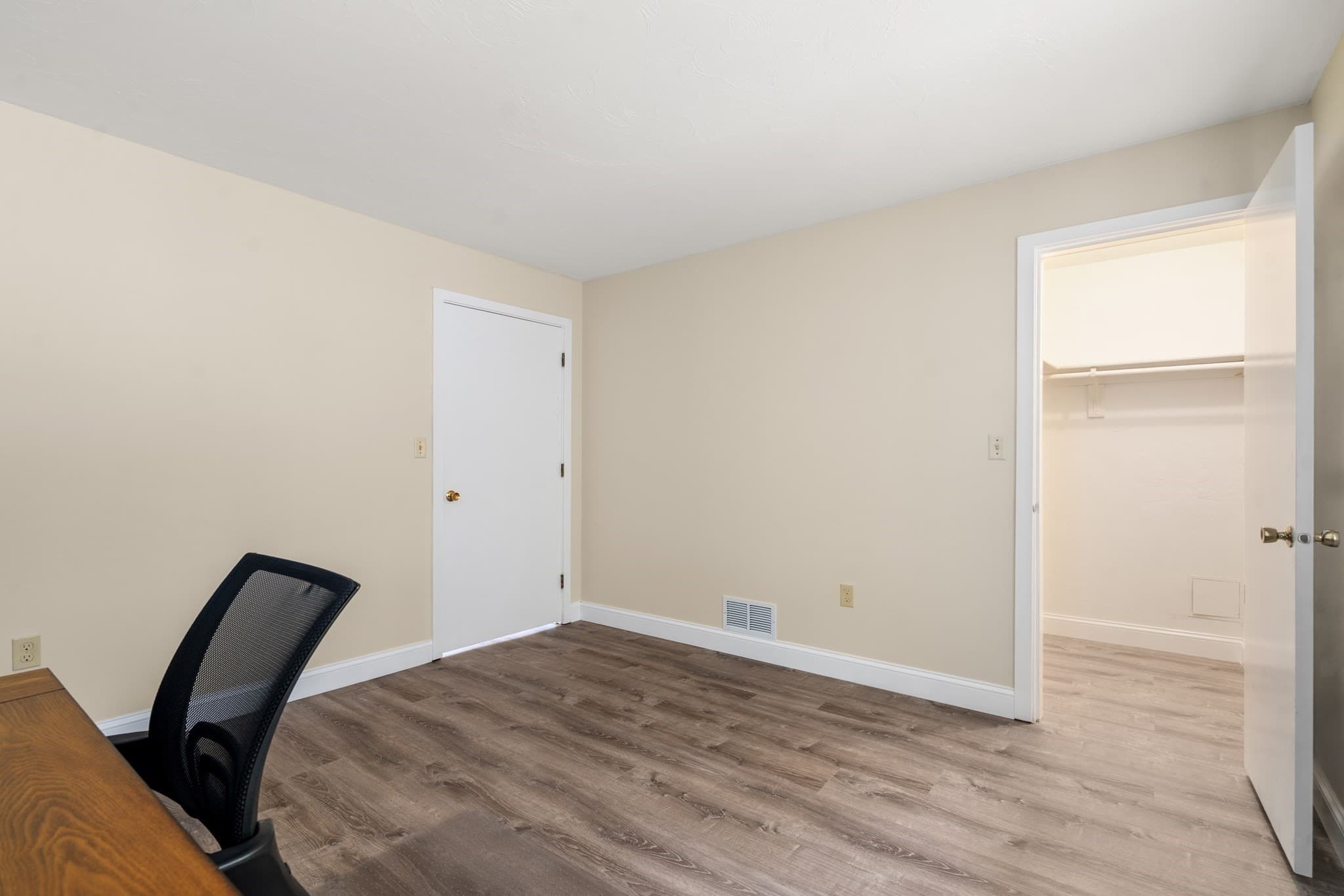 Condominium at 5 Farmer Rd # 5, Milton MA 02186, Milton, photo 12 of 23