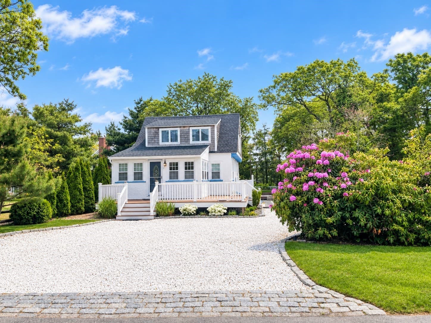 5 Bayview Rd, Mashpee MA 02649