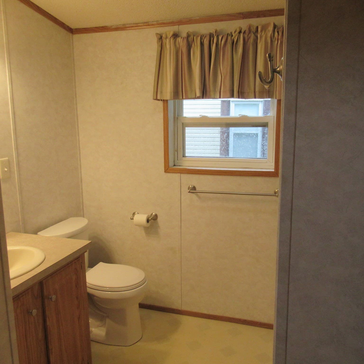 Mobile Home at 37 Mobile Ave # 37, Chelmsford MA 01824, Chelmsford, photo 20 of 29