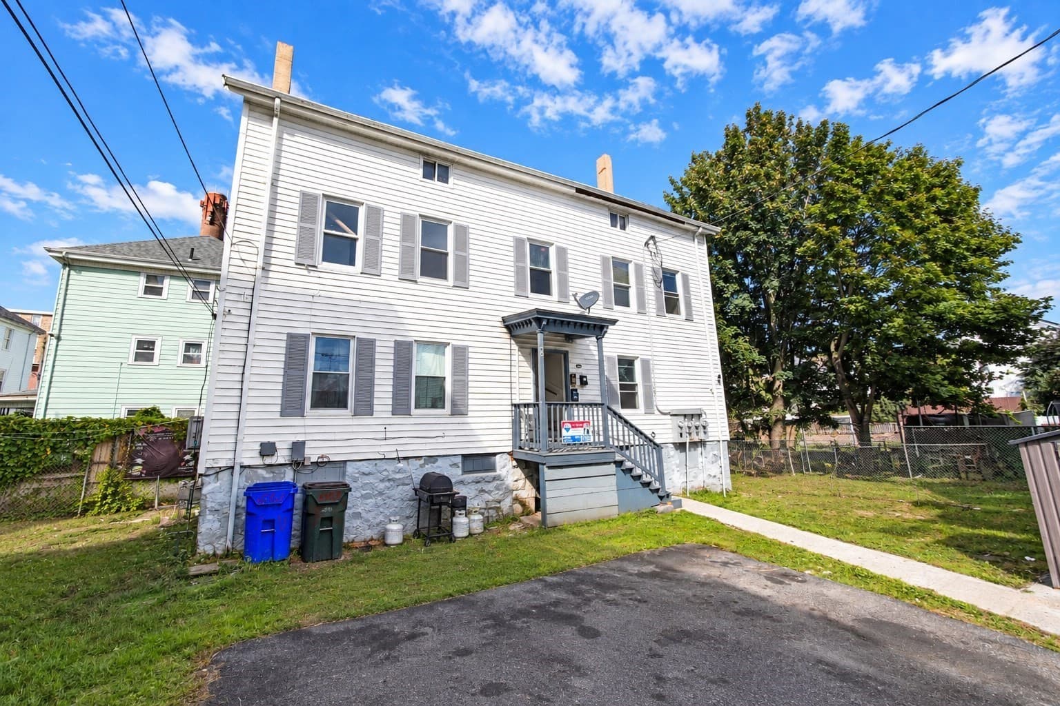 64 Tremont St, Fall River MA 02720