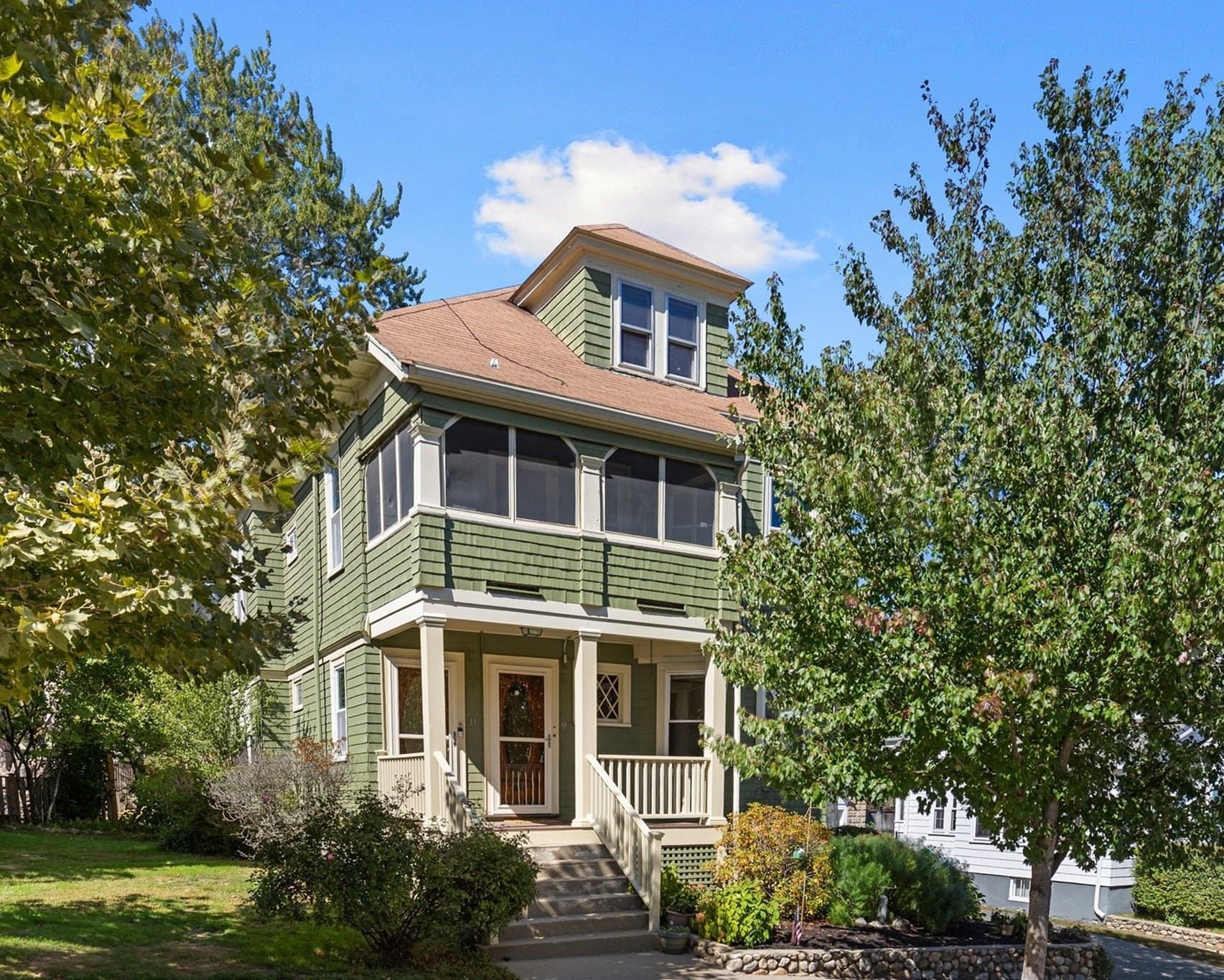 9-11 Scituate St, Arlington MA 02476
