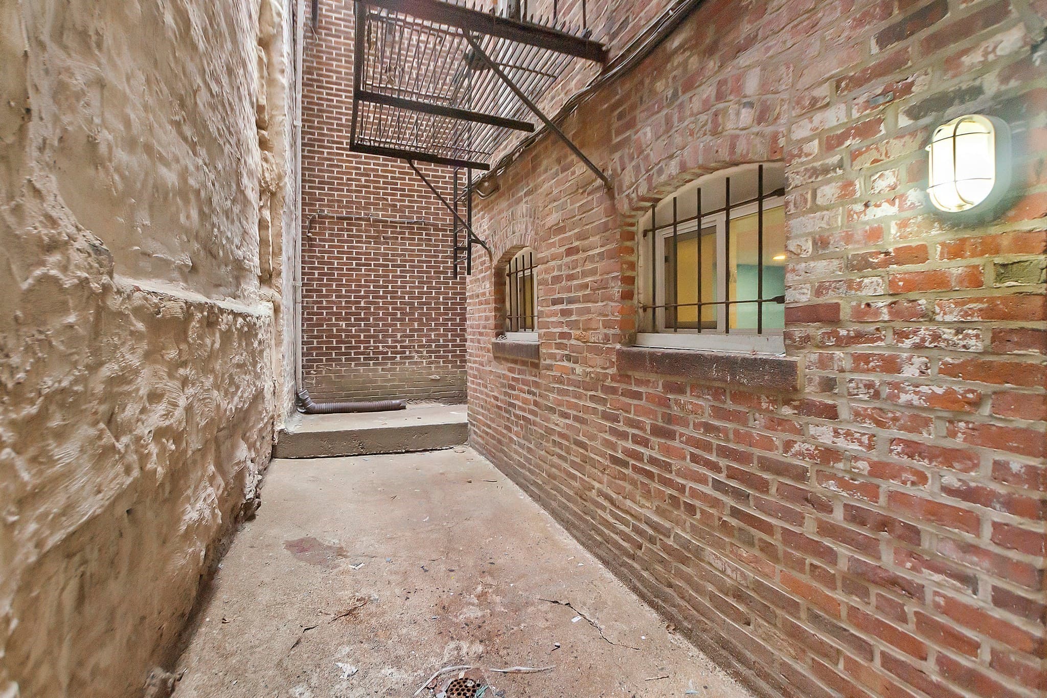 Condominium at 162 Endicott St # 1, Boston MA 02113, Boston, photo 17 of 20