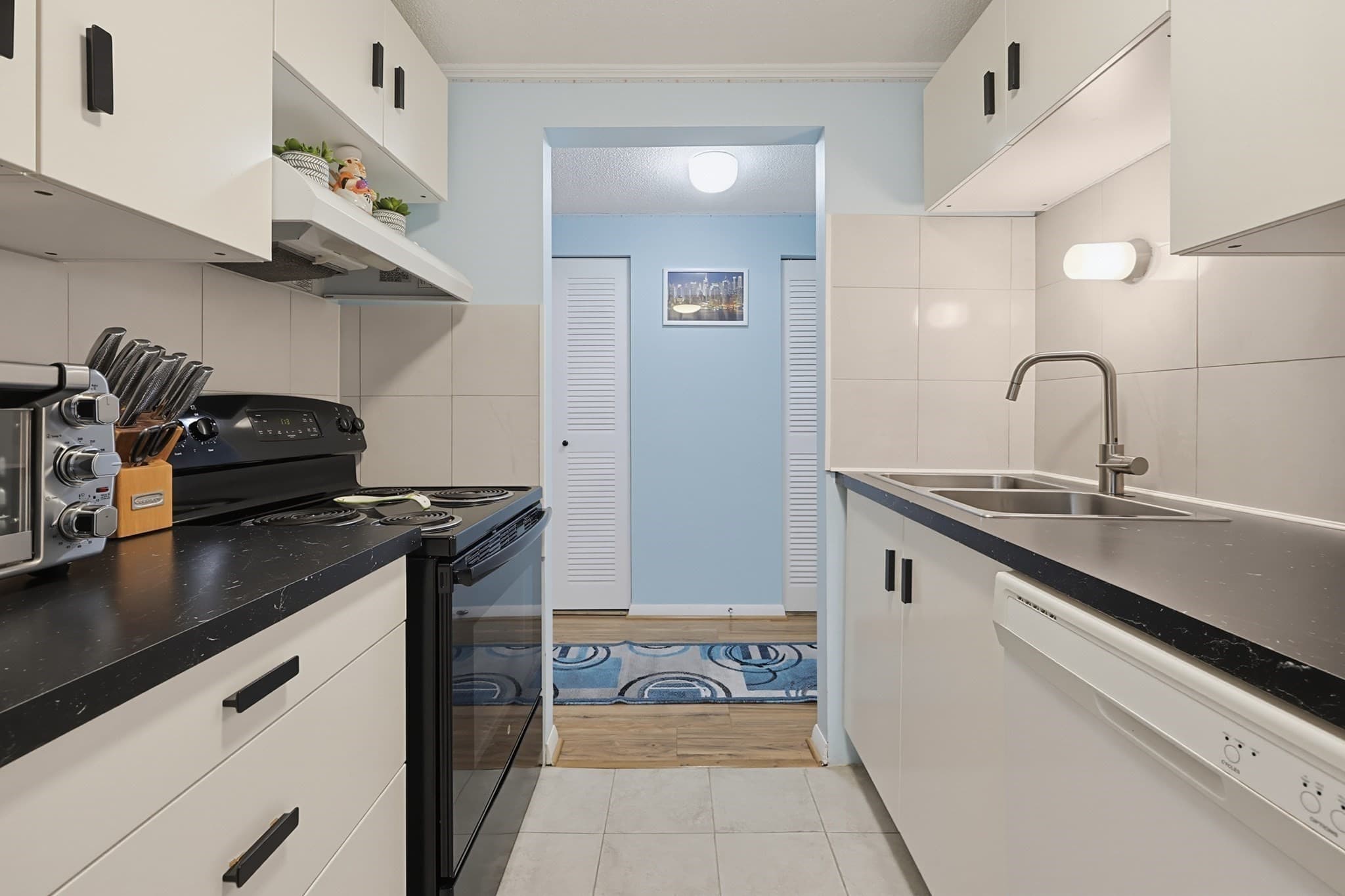Condominium at 220 Bedford St # E11, Bridgewater MA 02324, Bridgewater, photo 9 of 34