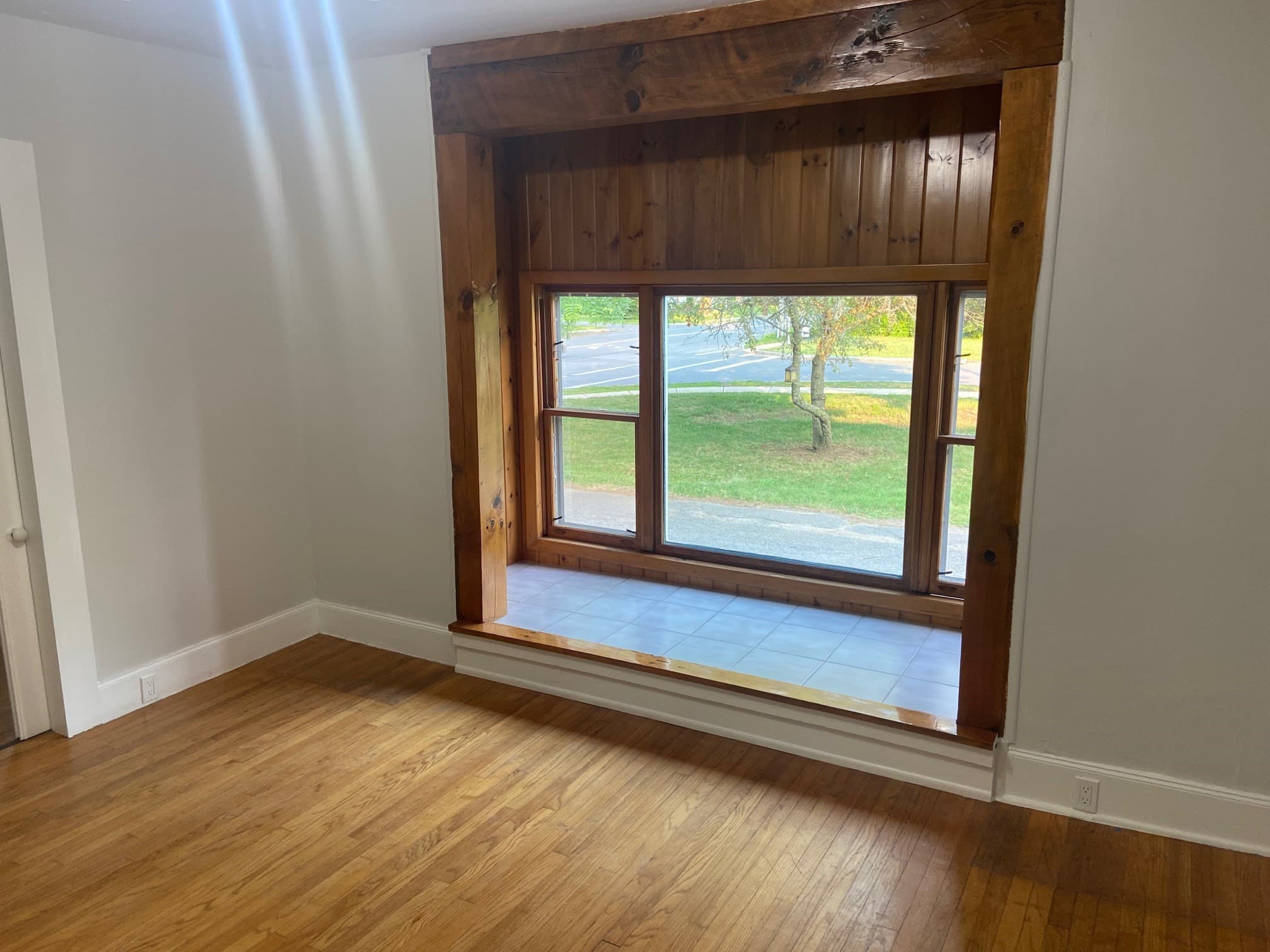 3 Family at 30 Sugarloaf Street, Deerfield MA 01373, Deerfield, photo 12 of 18