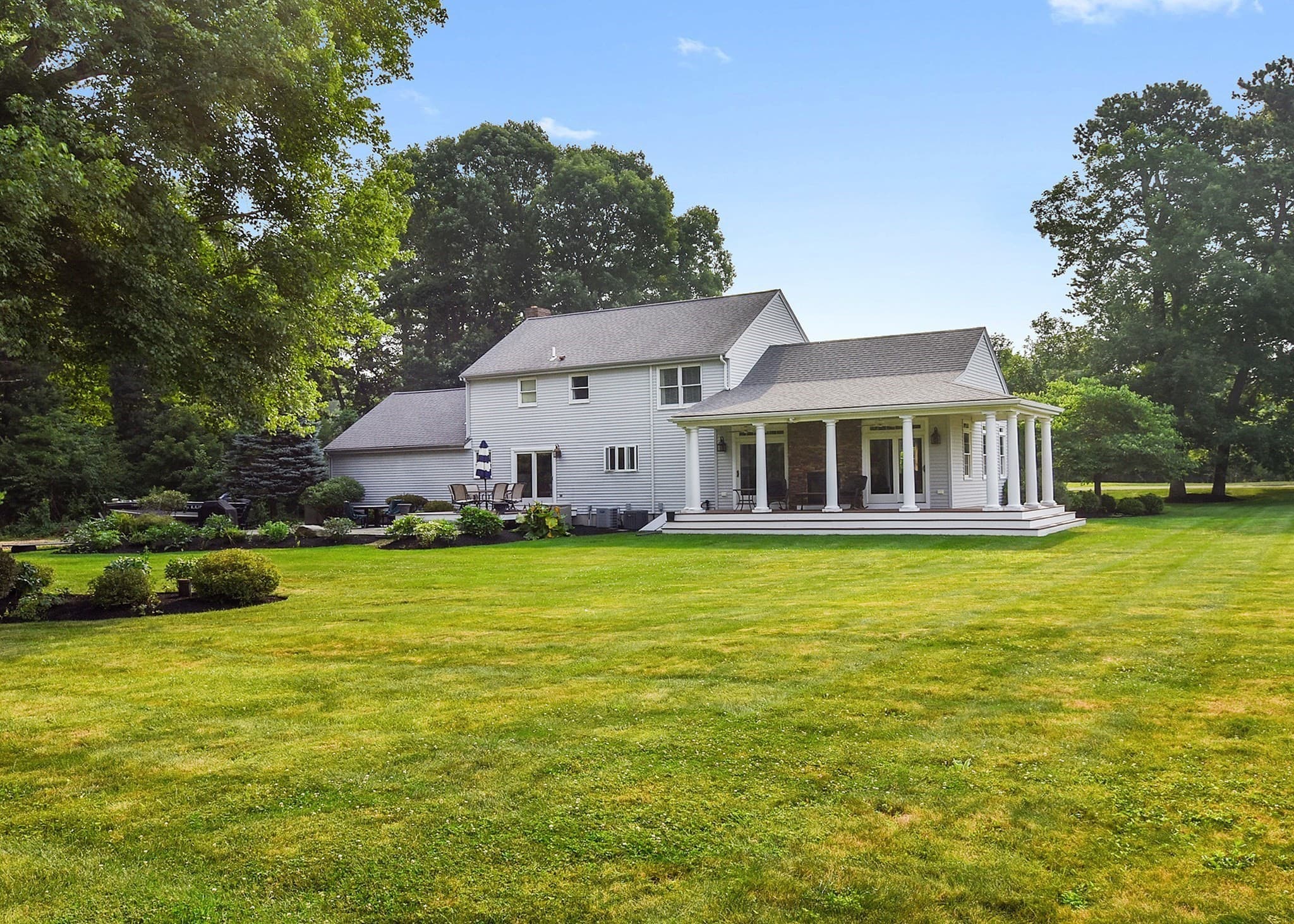 Single Family Residence at 82 Bellingham Rd, Blackstone MA 01504, Blackstone, photo 6 of 32