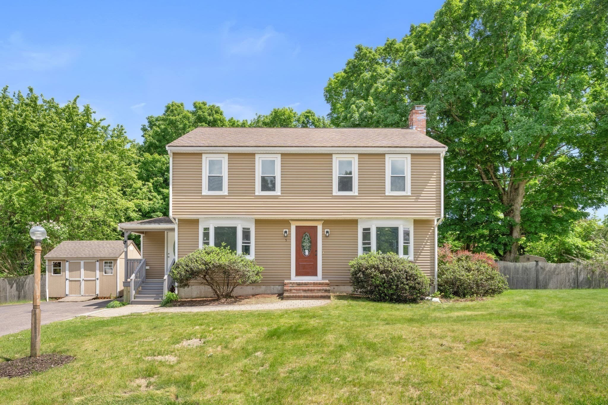 5 Tuckoosa Cir, Bridgewater MA 02324