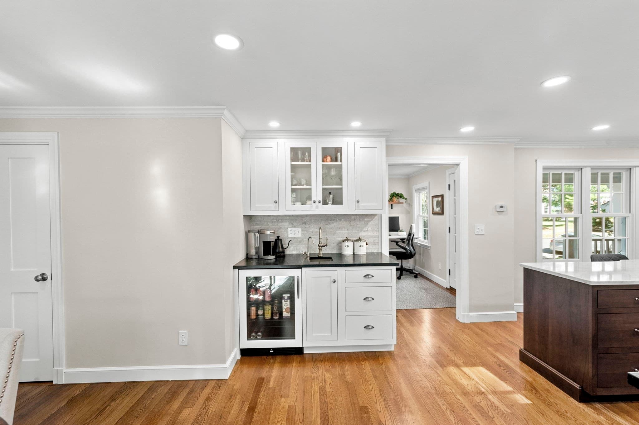 Single Family Residence at 37 Century Ln, Milton MA 02186, Milton, photo 5 of 32