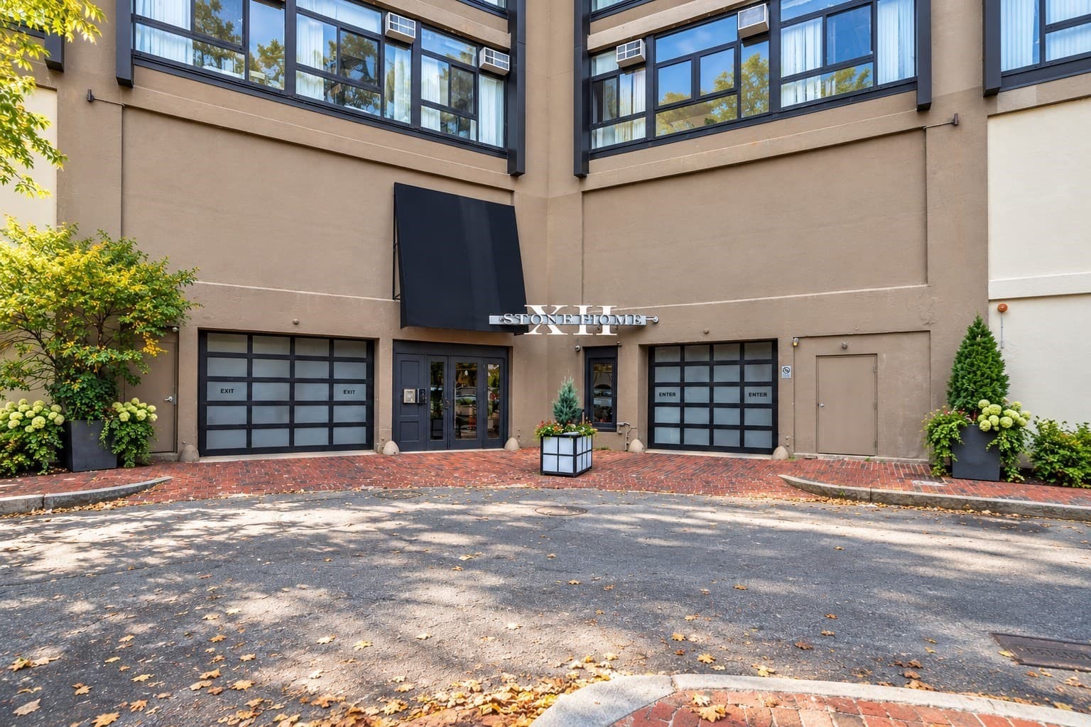 12 Stoneholm, Boston MA 02115