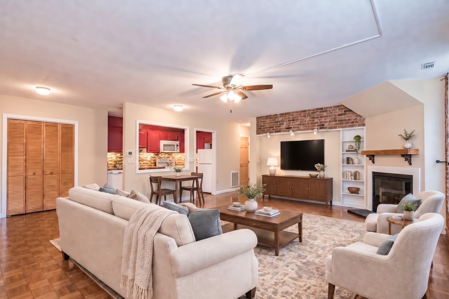 124 College Street # 2, South Hadley MA 01075