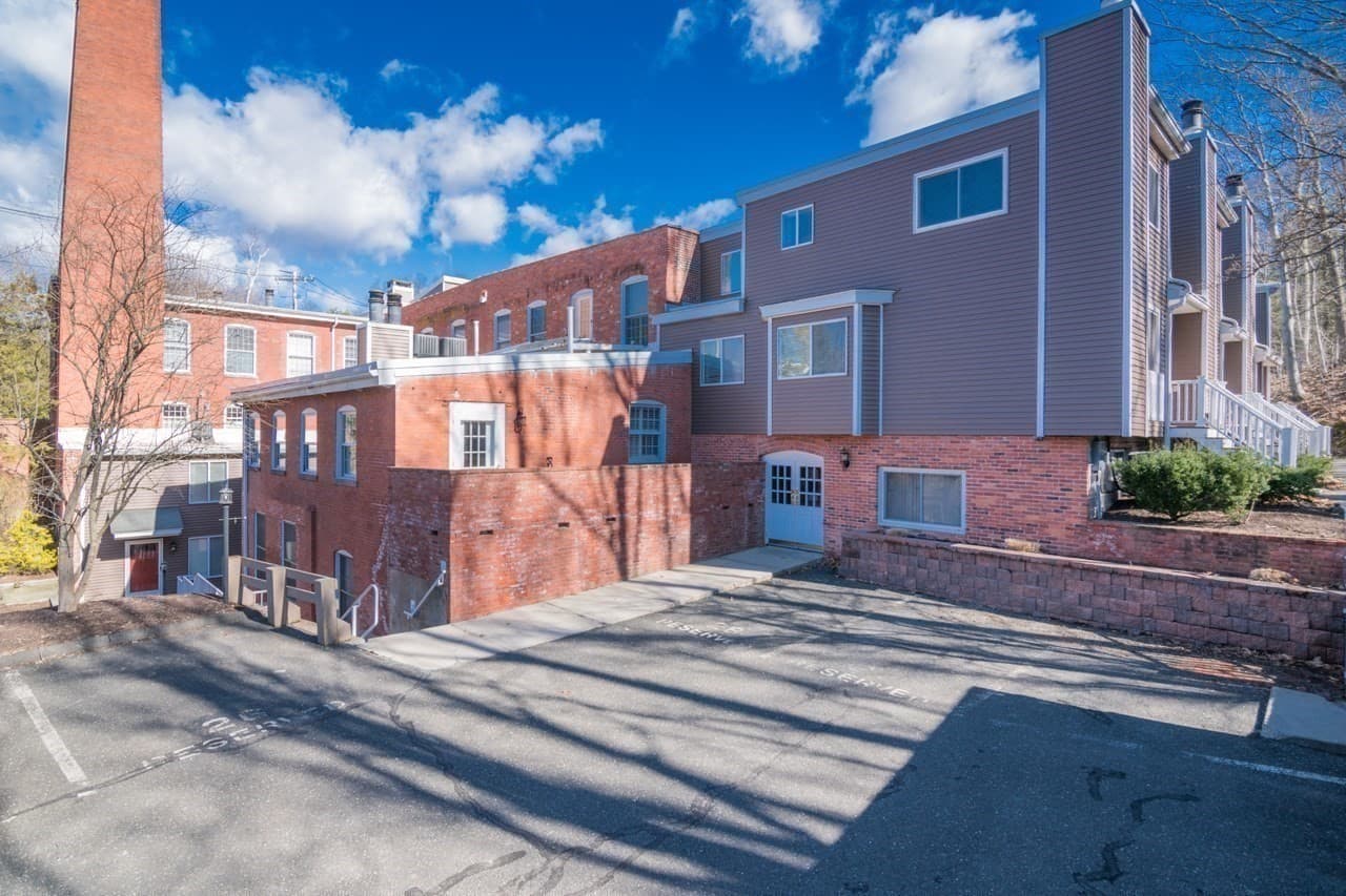 Condominium at 124 College Street # 2, South Hadley MA 01075, South Hadley, photo 14 of 19