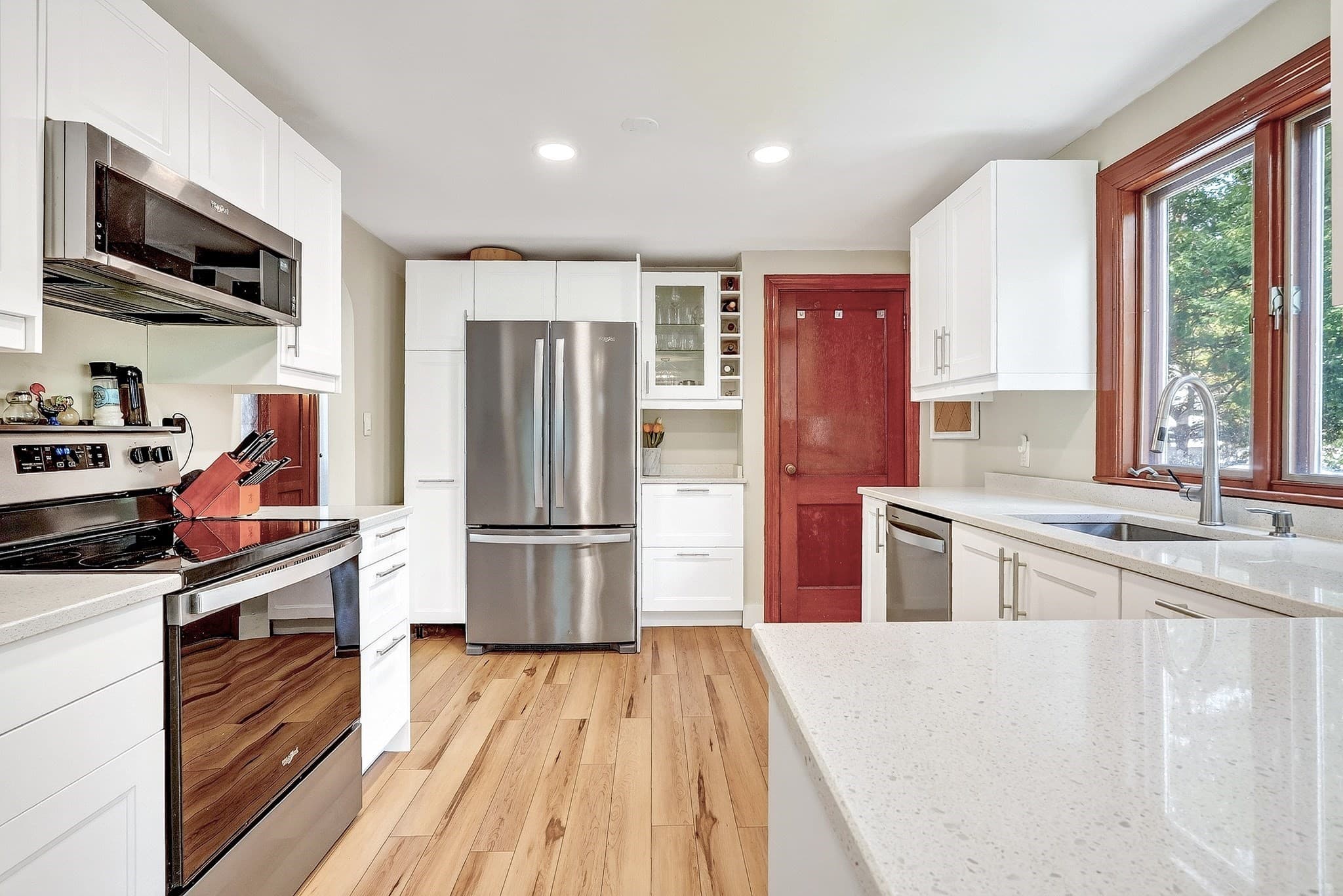 Single Family Residence at 6 Sprucewood Rd, Wilmington MA 01887, Wilmington, photo 7 of 38