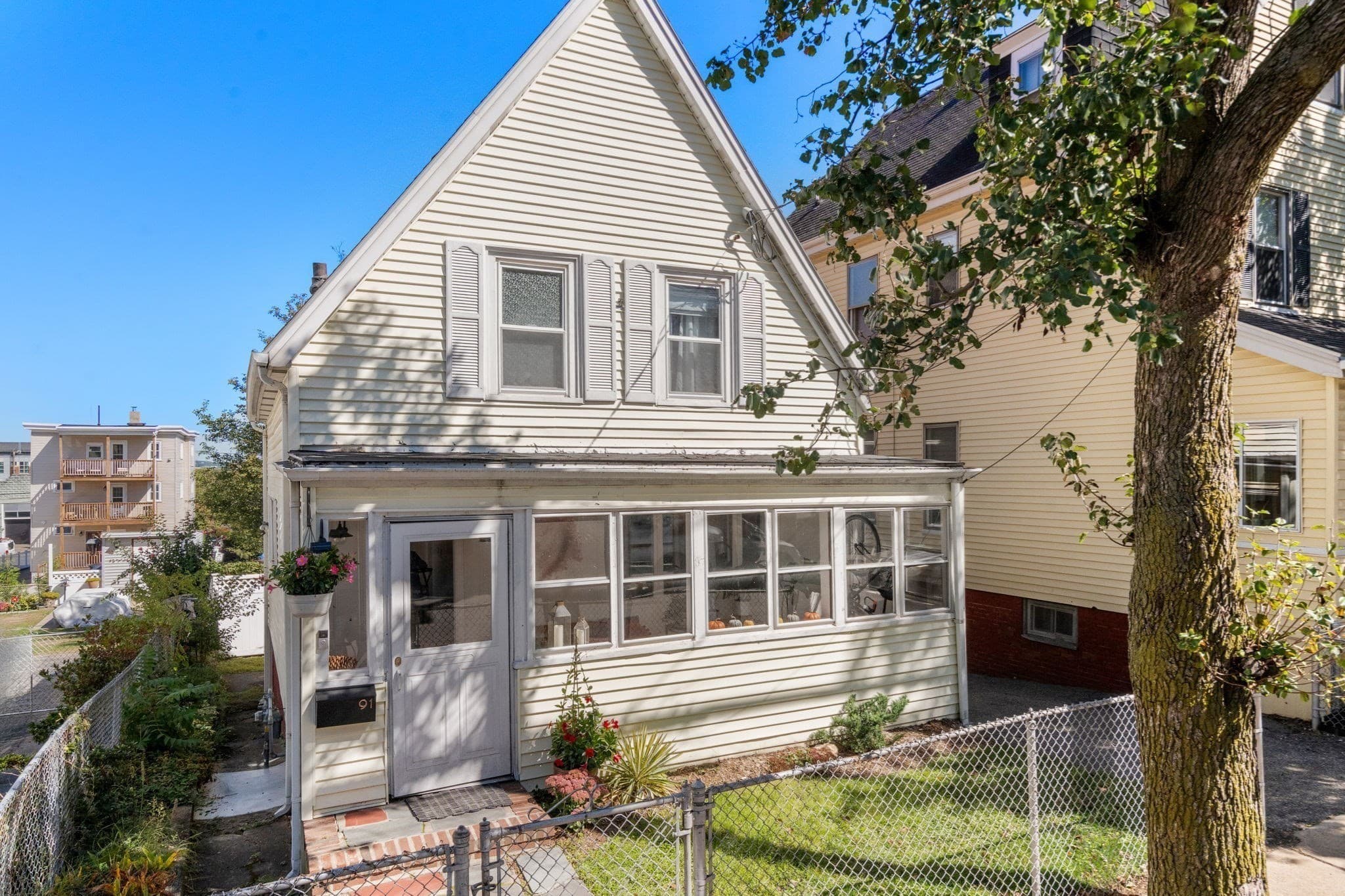 91 Heath St, Somerville MA 02145
