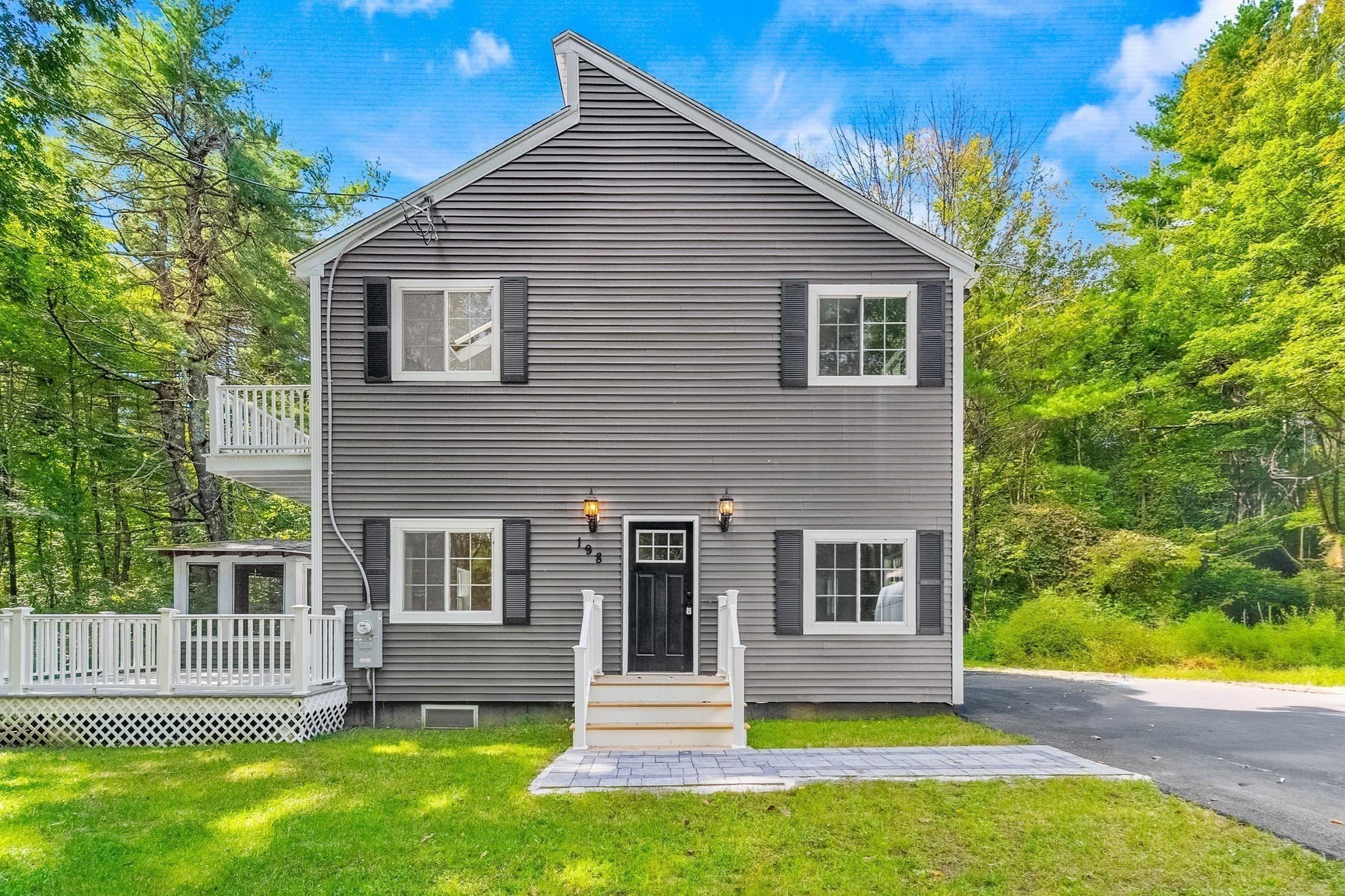 Single Family Residence at 198 Uxbridge Rd, Sutton MA 01590, Sutton, photo 2 of 29