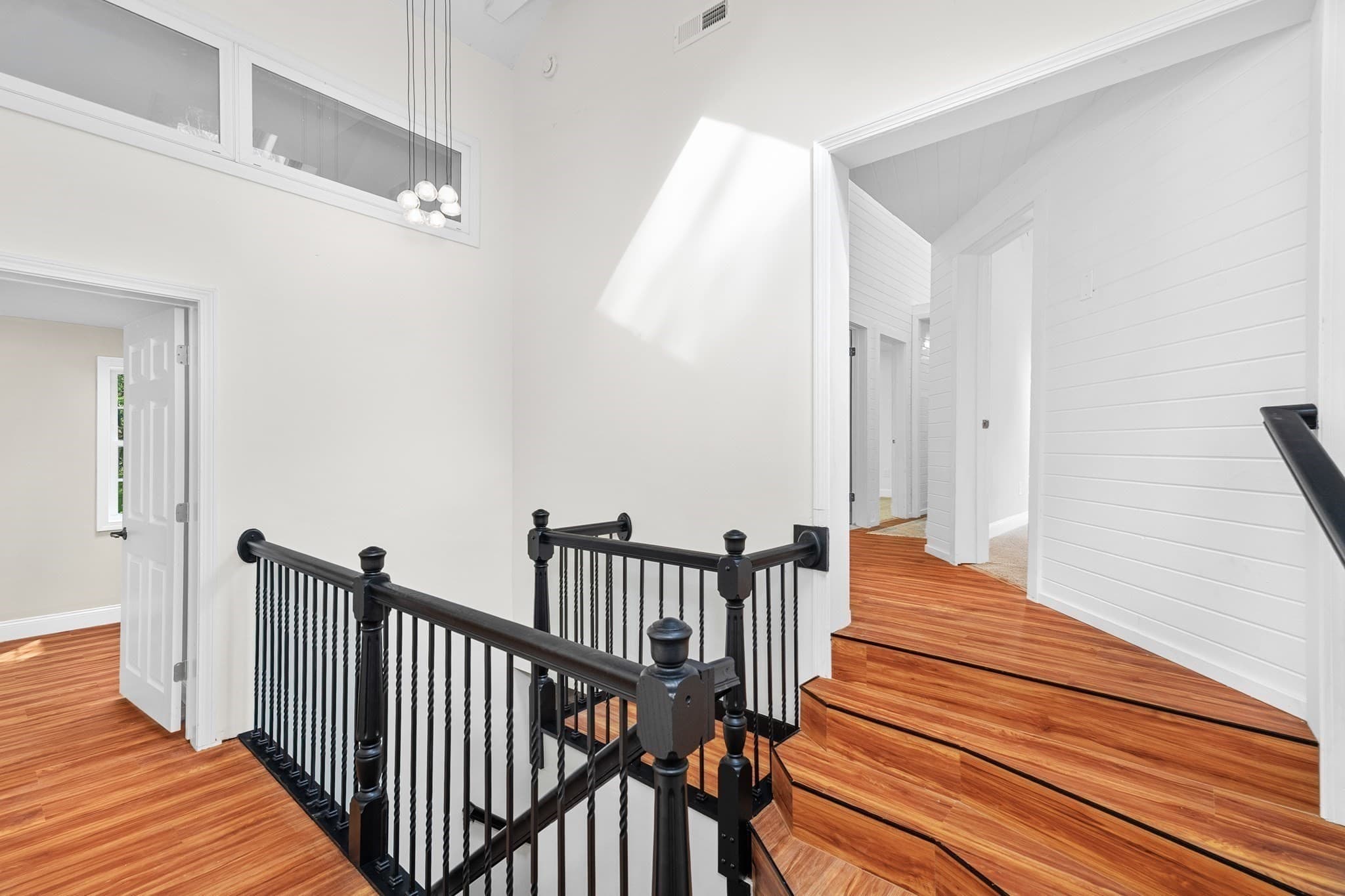 Single Family Residence at 198 Uxbridge Rd, Sutton MA 01590, Sutton, photo 13 of 29