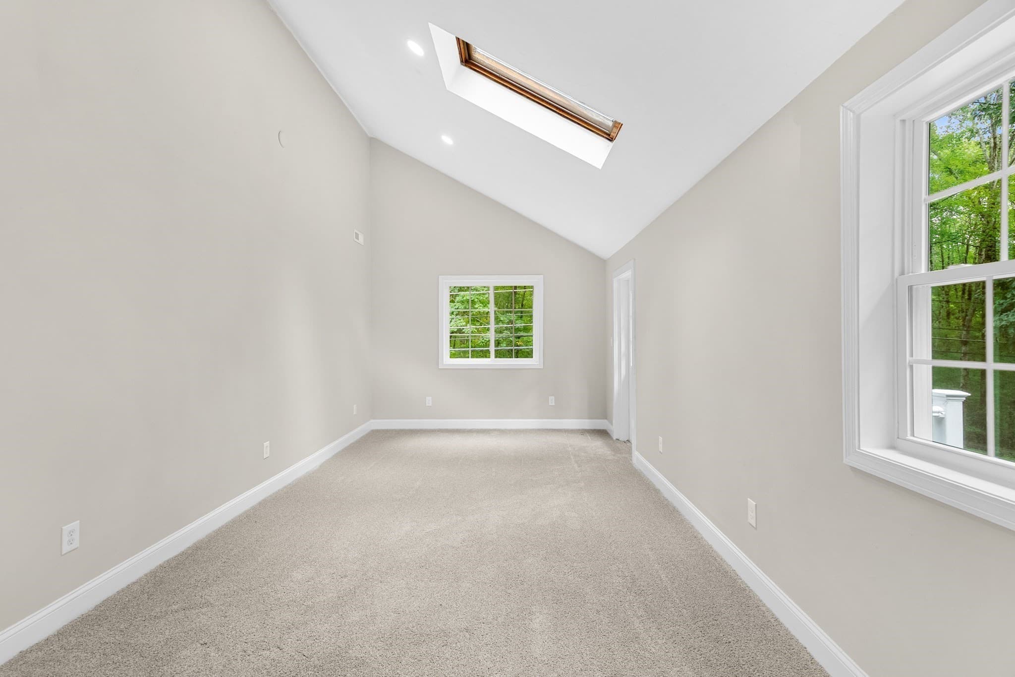 Single Family Residence at 198 Uxbridge Rd, Sutton MA 01590, Sutton, photo 18 of 29