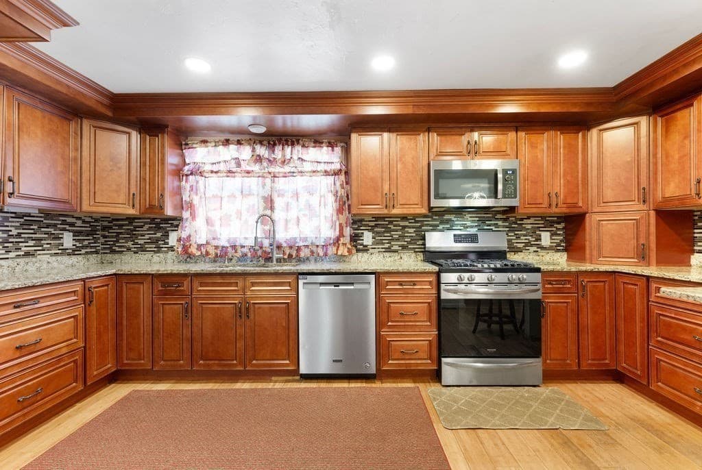 Single Family Residence at 71 Dwinell Rd, Taunton MA 02780, Taunton, photo 3 of 29