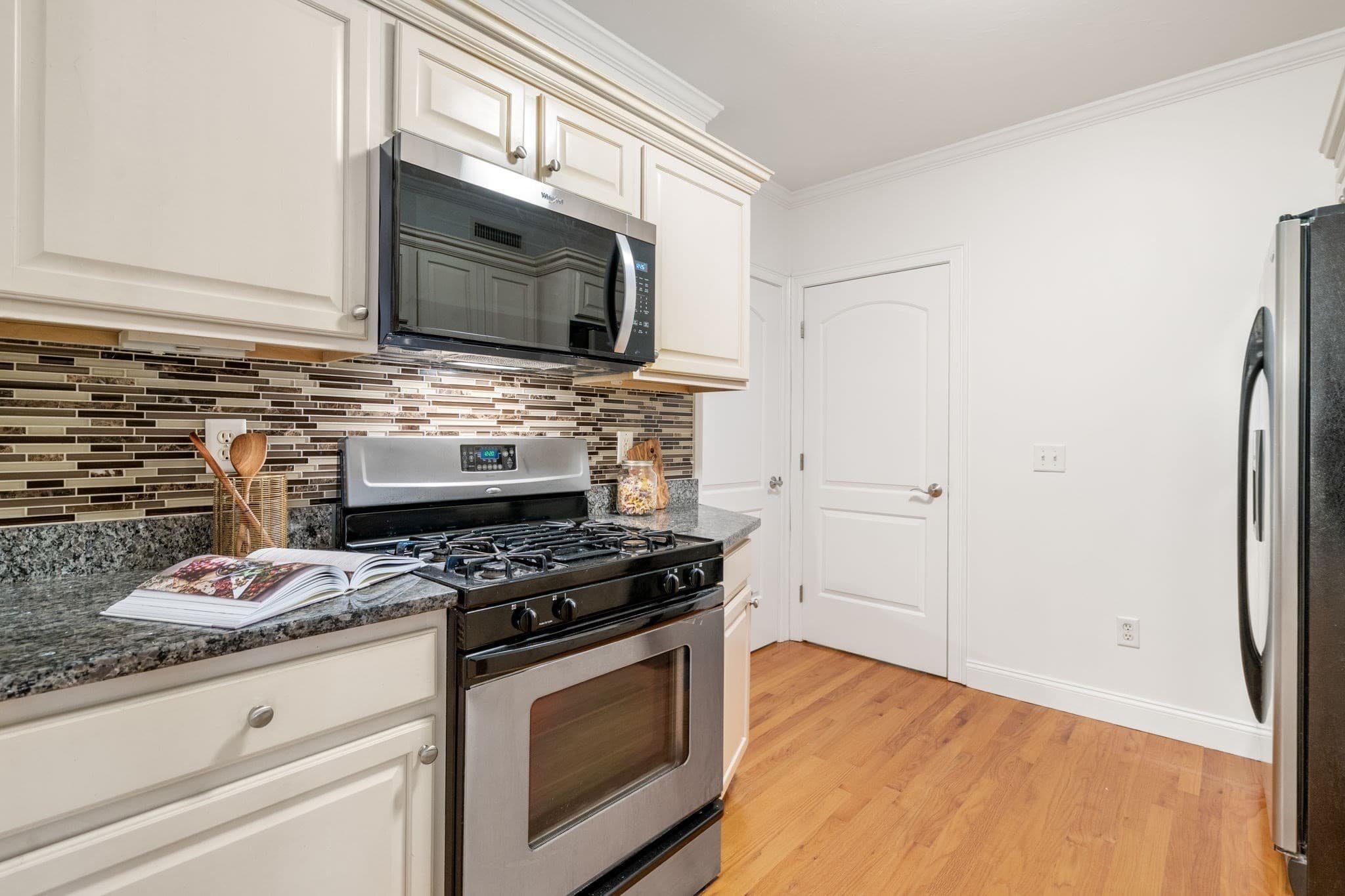 Condominium at 1163 Main St # 14, Waltham MA 02451, Waltham, photo 9 of 21