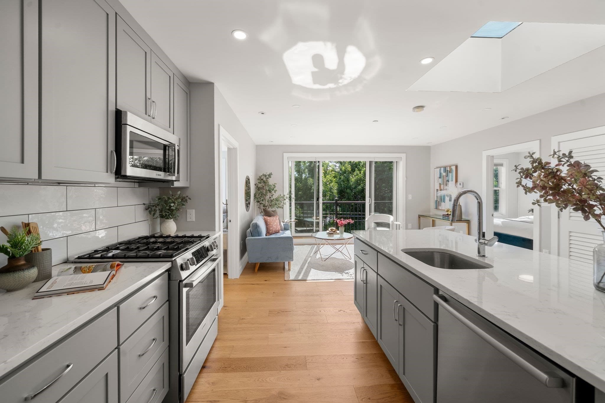Condominium at 10 Everett # 401, Boston MA 02128, Boston, photo 10 of 37