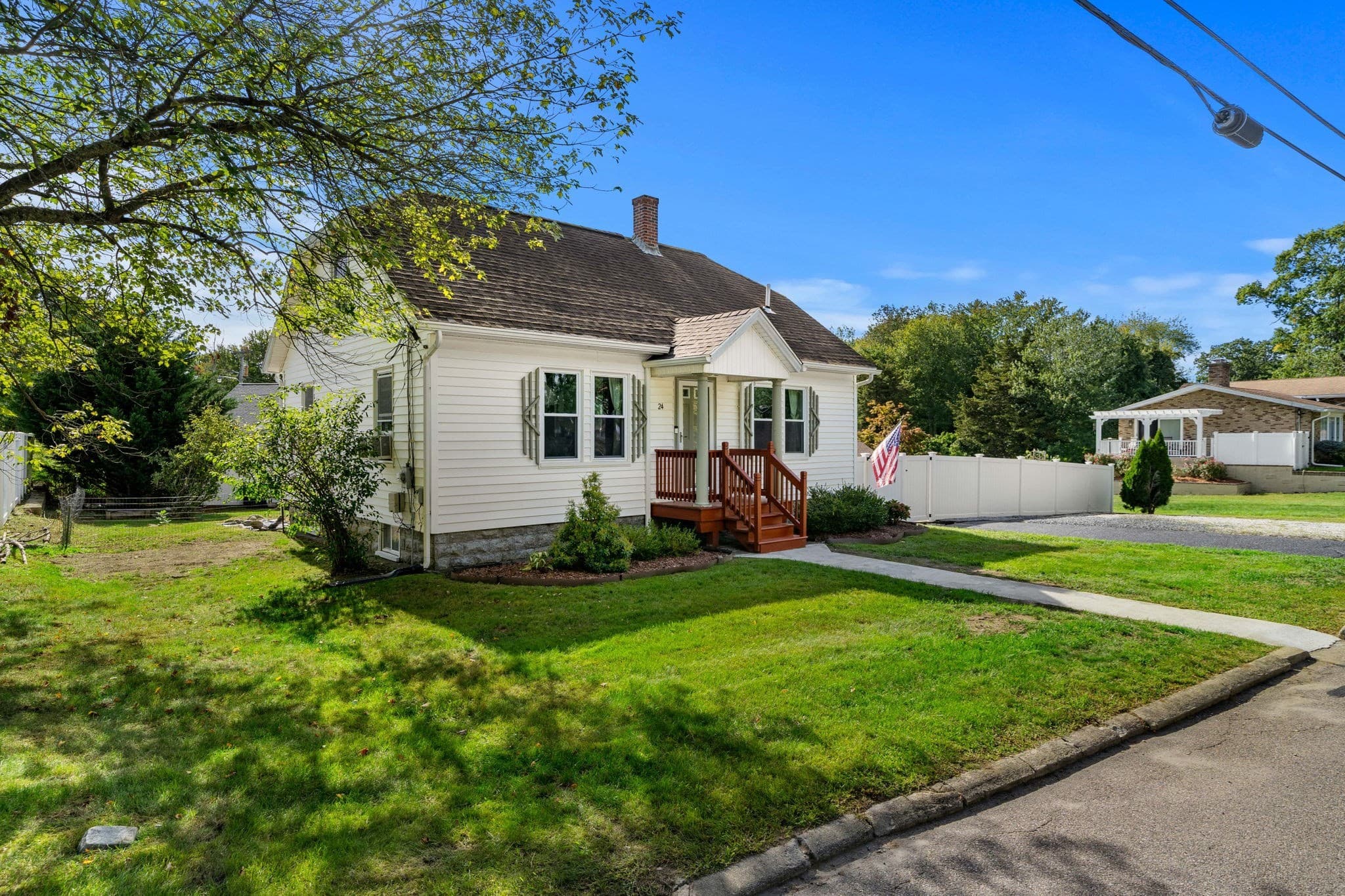 Single Family Residence at 24 Lakeview Ave, Taunton MA 02780, Taunton, photo 2 of 41