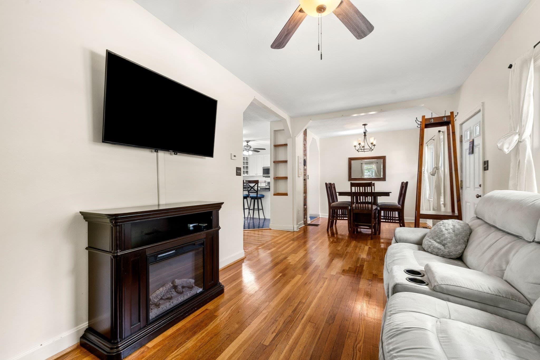 Single Family Residence at 24 Lakeview Ave, Taunton MA 02780, Taunton, photo 12 of 41