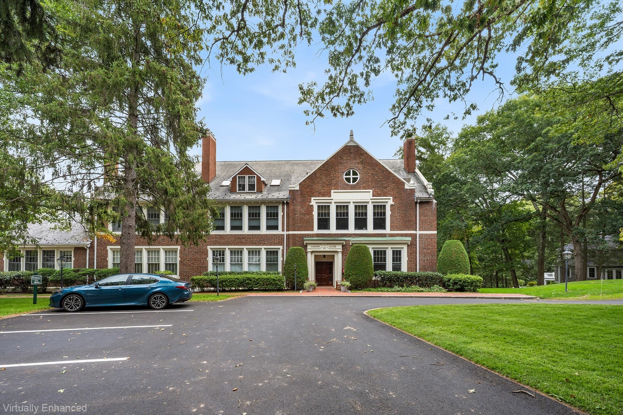 Condominium at 63 Garden Rd # 5, Wellesley MA 02481, Wellesley, photo 4 of 39